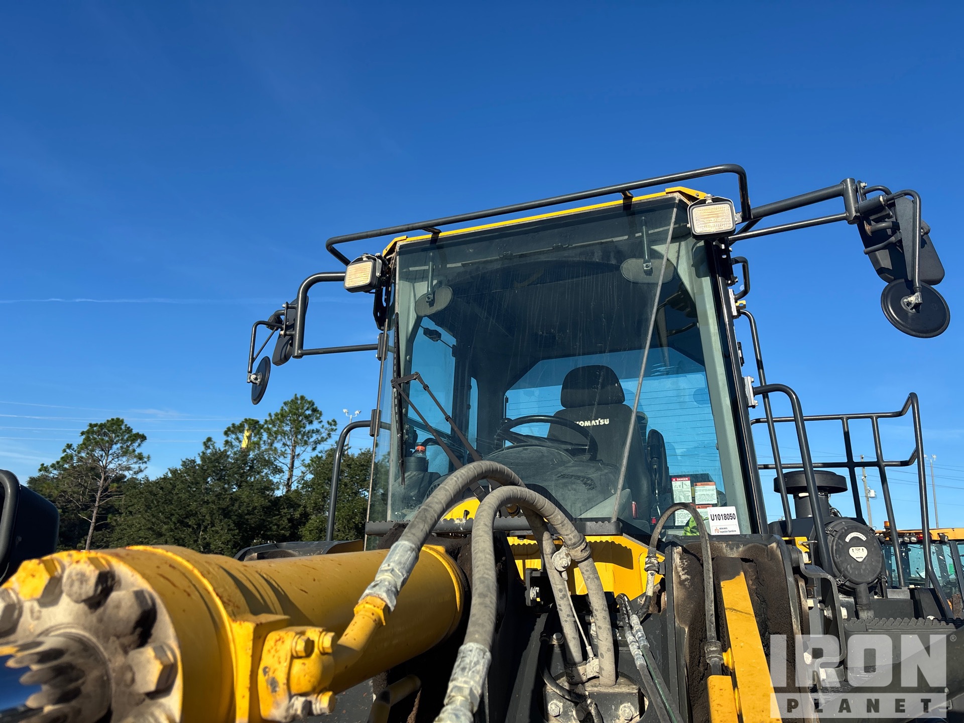 2023 Komatsu WA380-8