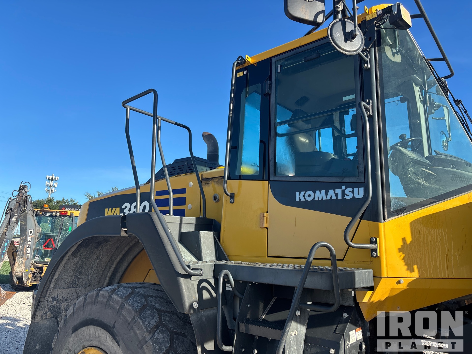 2023 Komatsu WA380-8