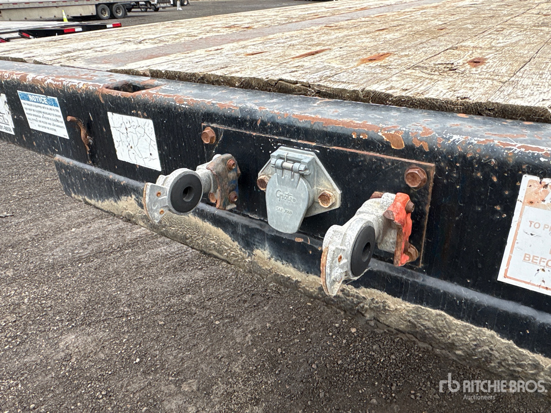 2006 Doepker 53 ft Tri/A