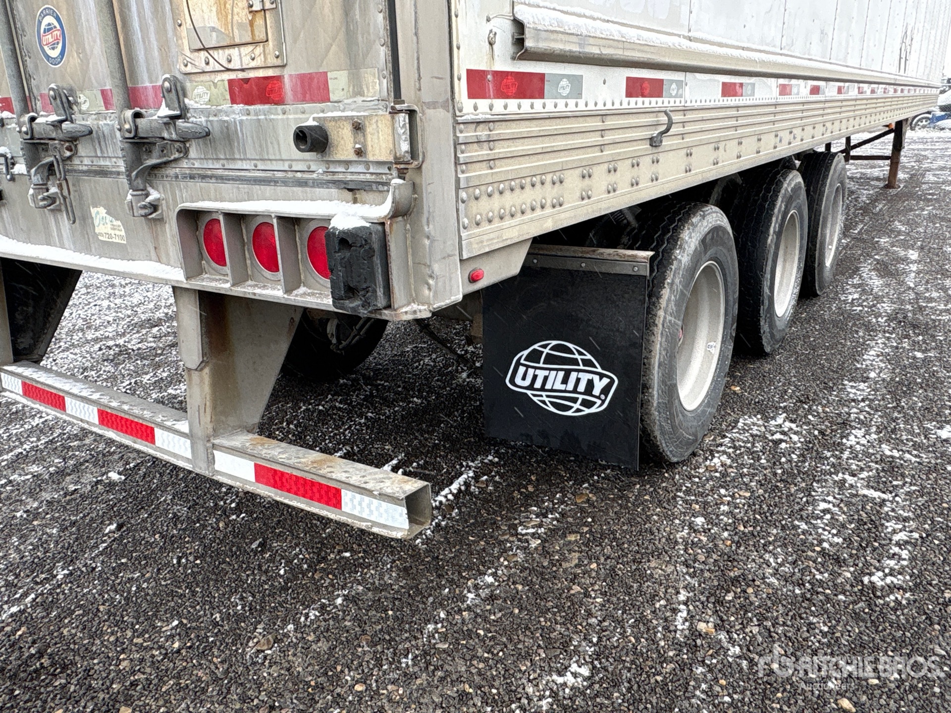 2016 Utility 53 ft x 102 in Tri/A