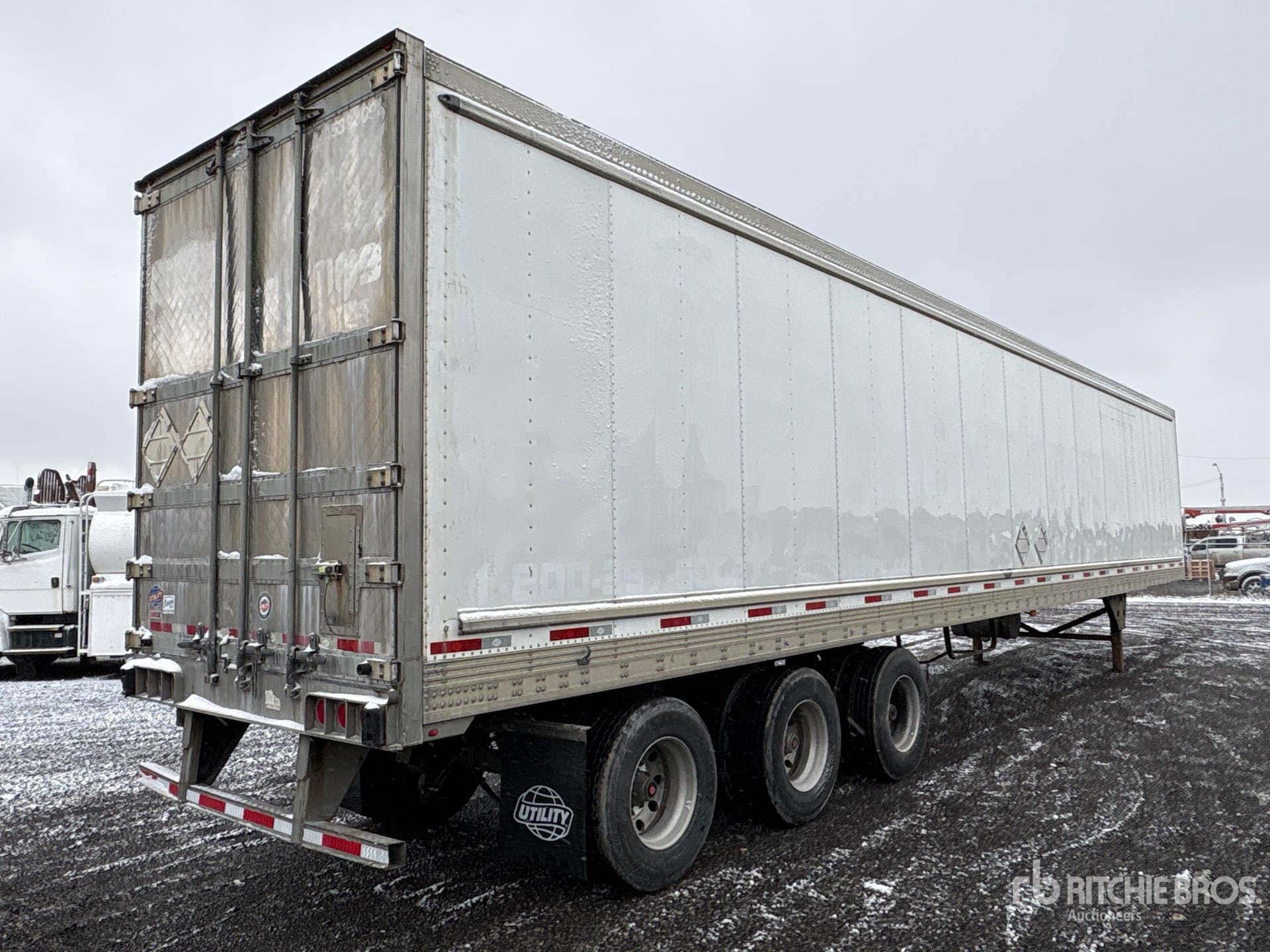 2016 Utility 53 ft x 102 in Tri/A