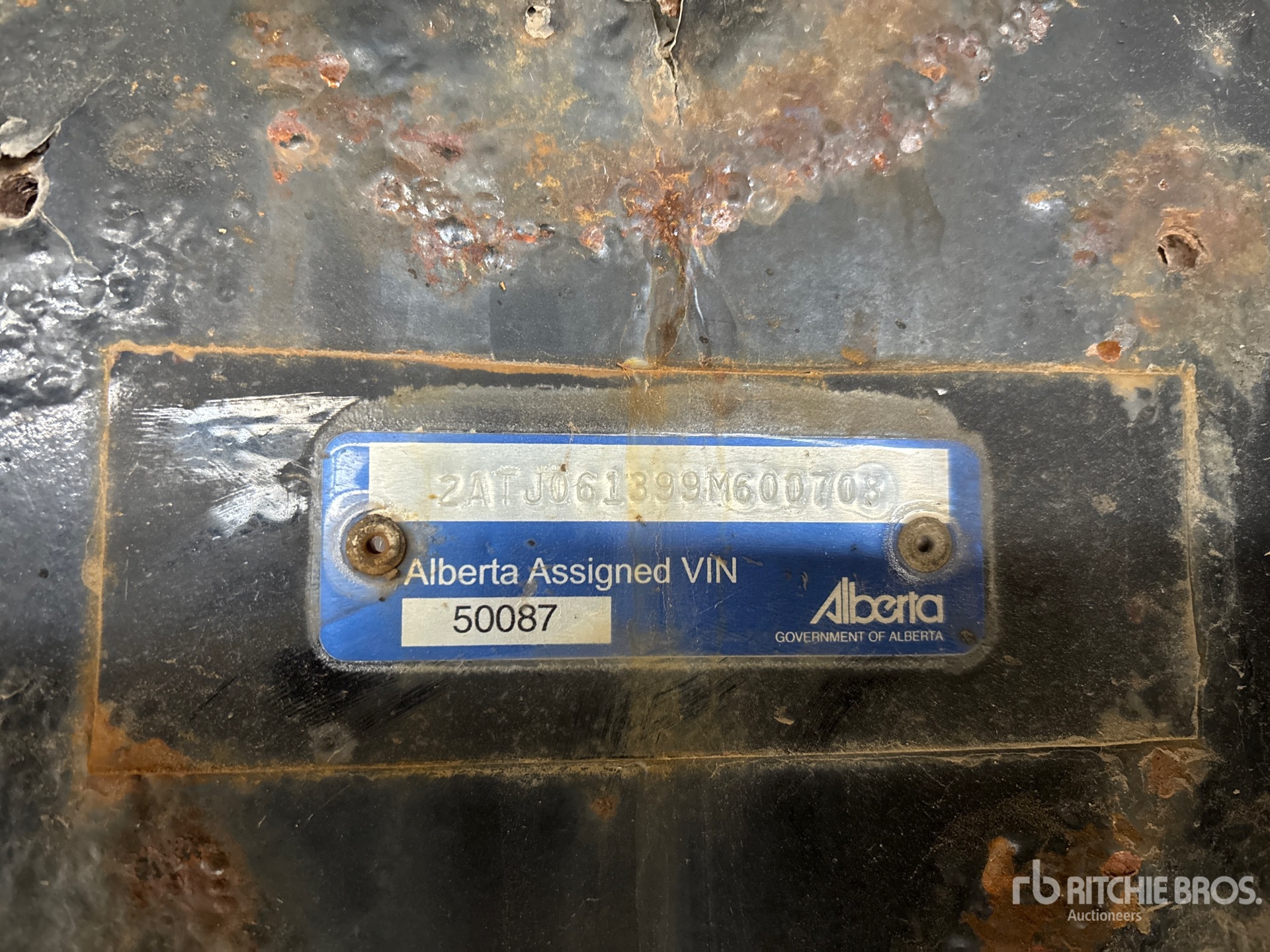 2009 Doepker 32 ft Tri/A Super B-Train Lead