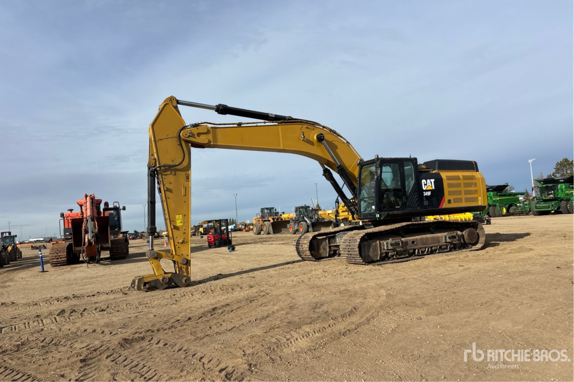 2019 Caterpillar 349FL