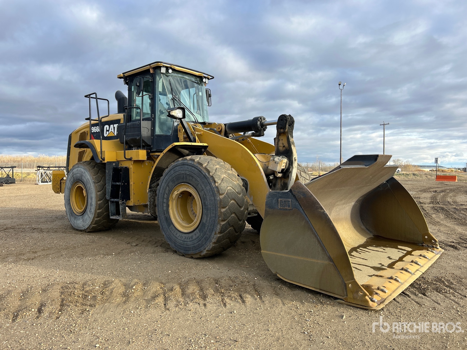 2020 Caterpillar 966M