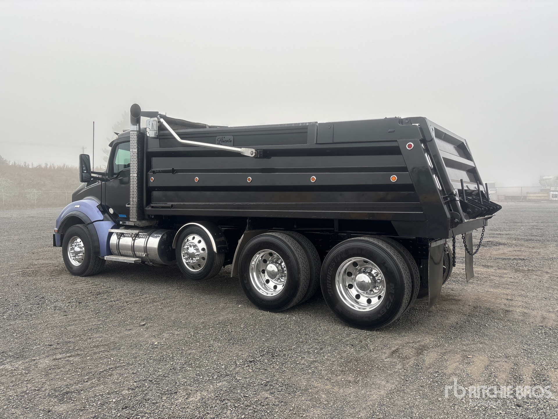 2021 Kenworth T880