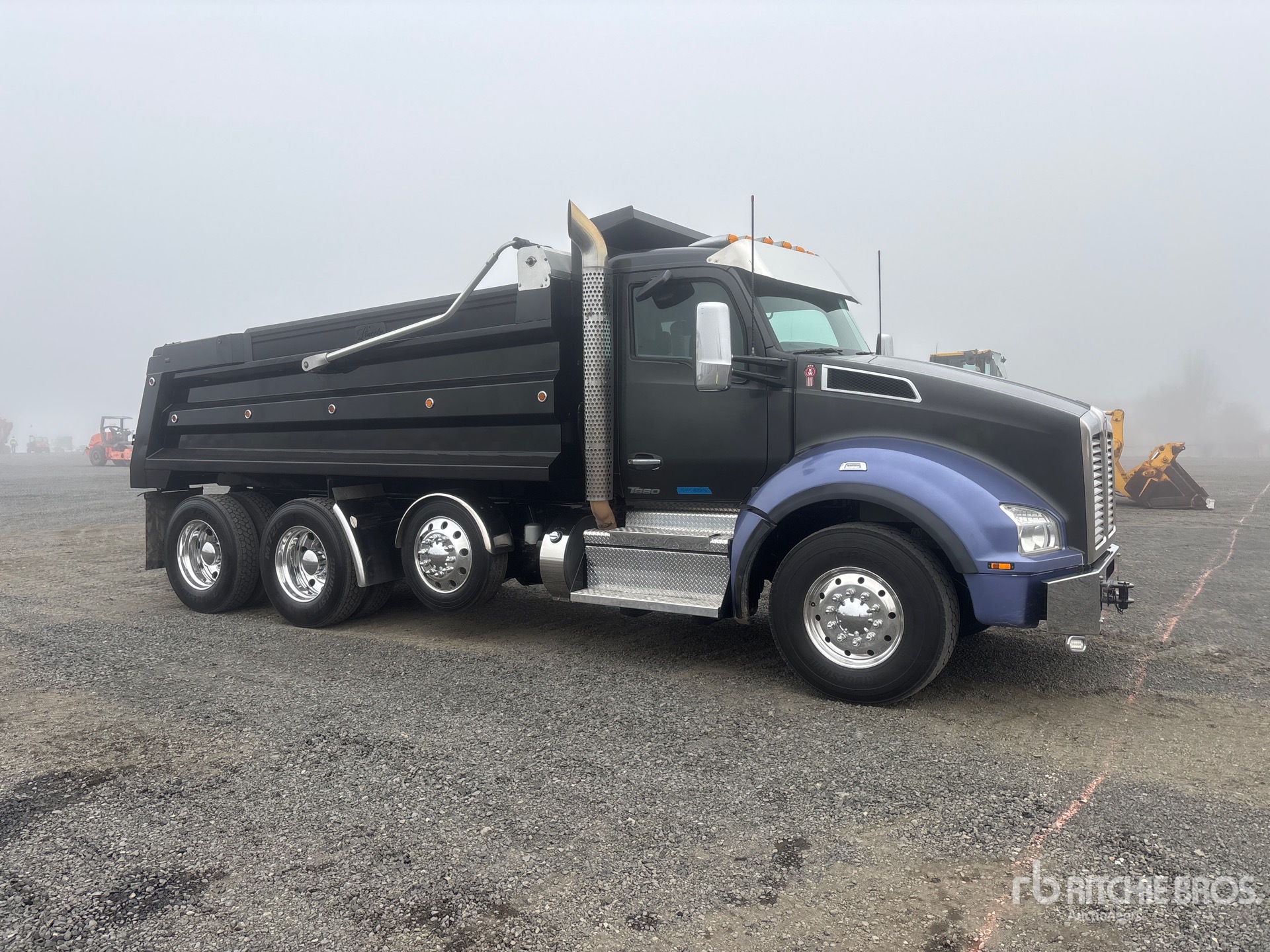 2021 Kenworth T880