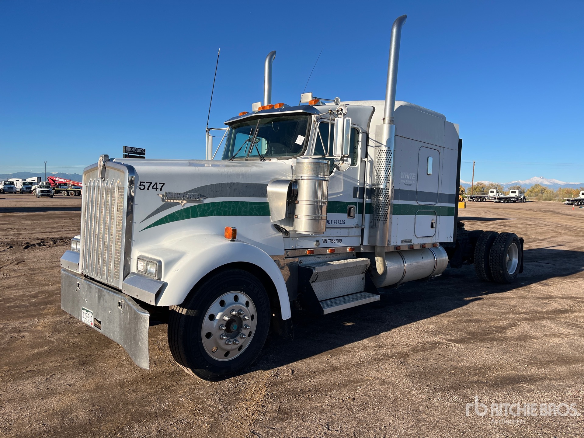 Photo of 1996 Kenworth W900L