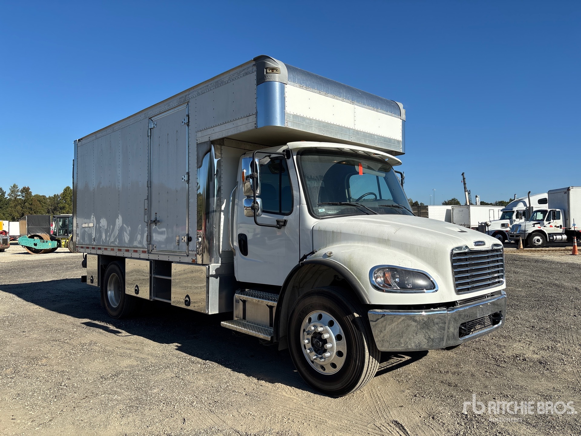 2023 Freightliner M2 106