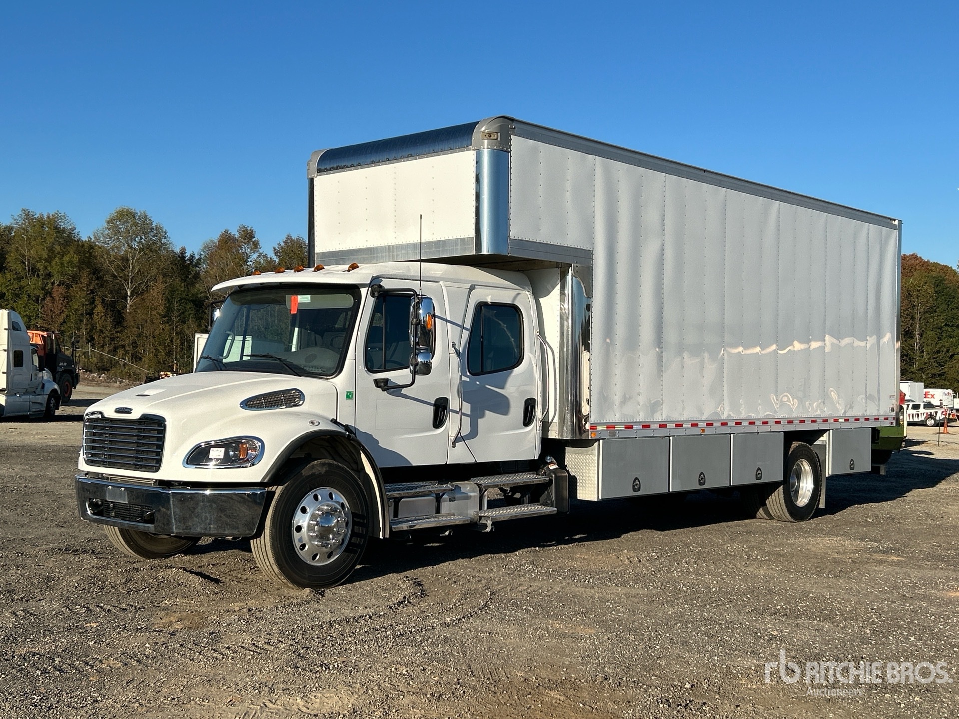2022 Freightliner M2 106