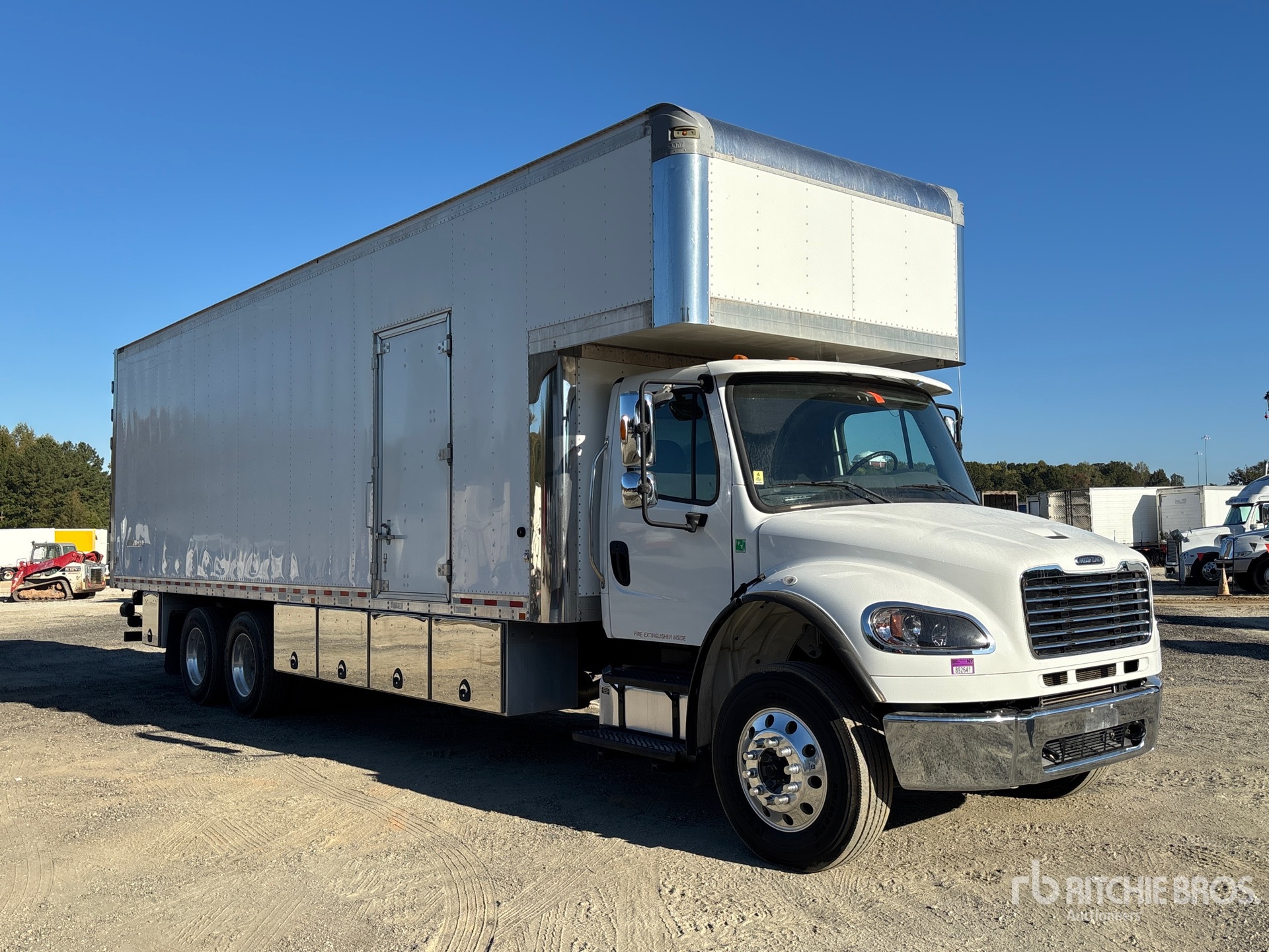 2020 Freightliner M2 106