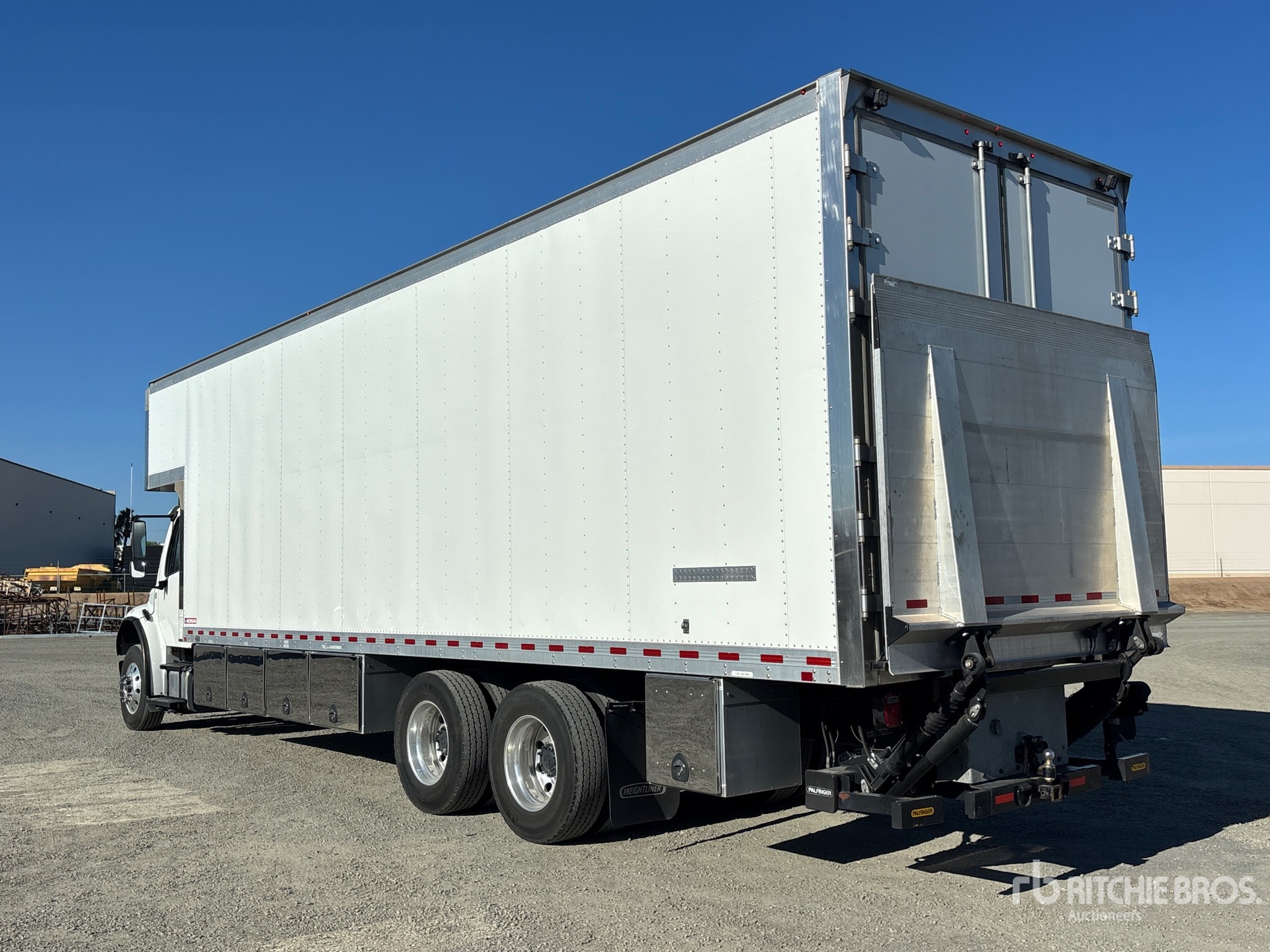 2020 Freightliner M2 106