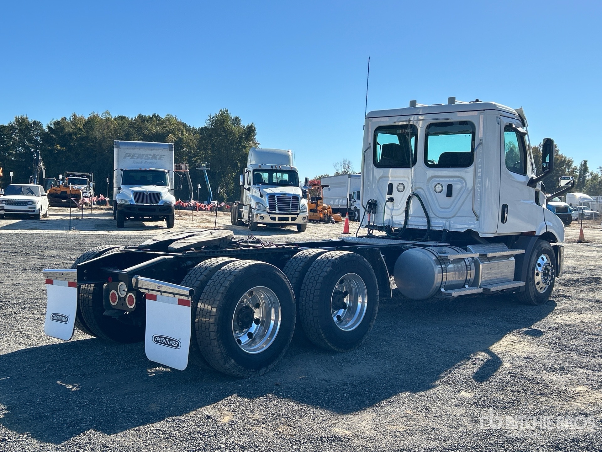 2023 Freightliner CASCADIA 116