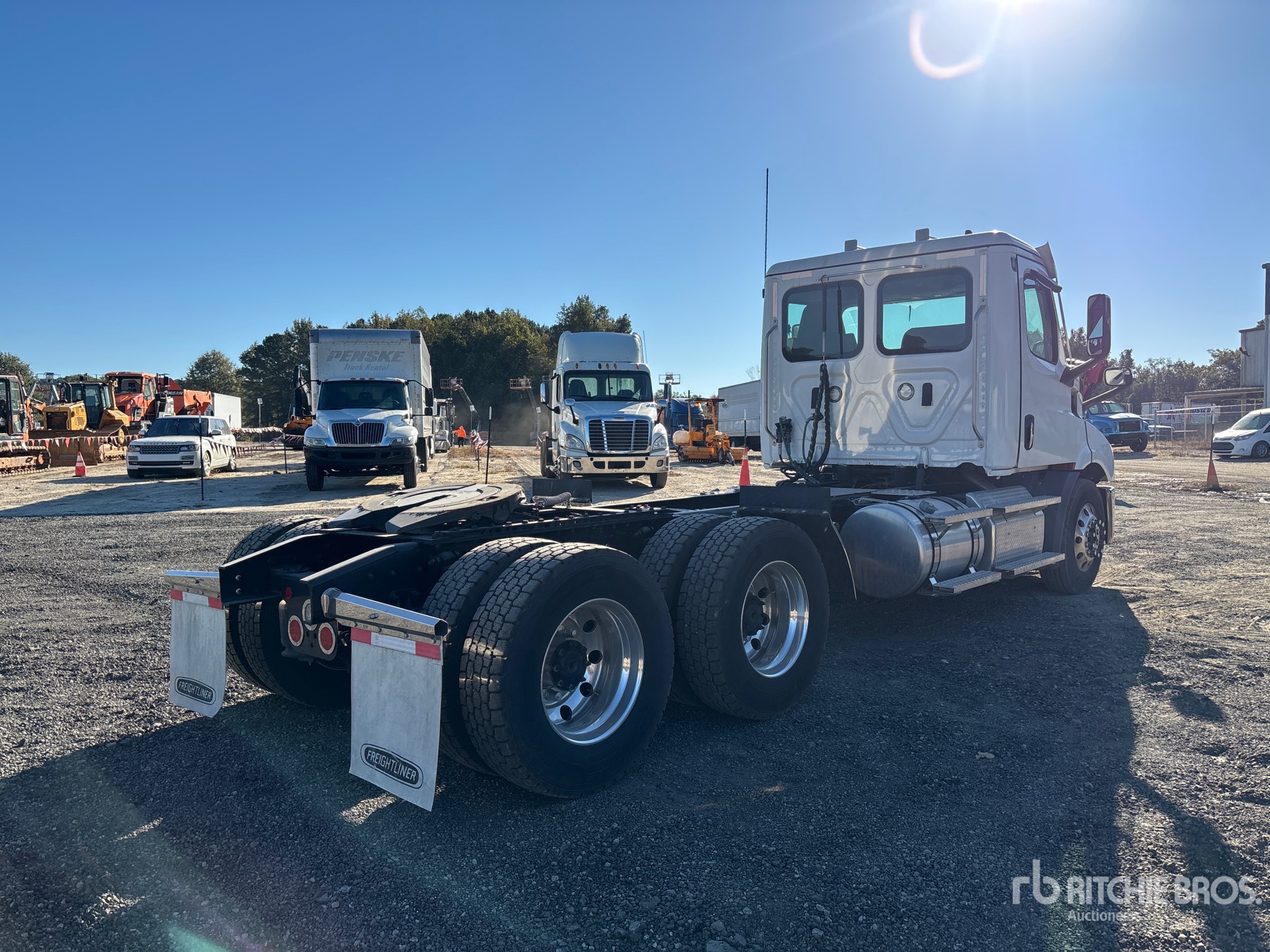2023 Freightliner CASCADIA 116