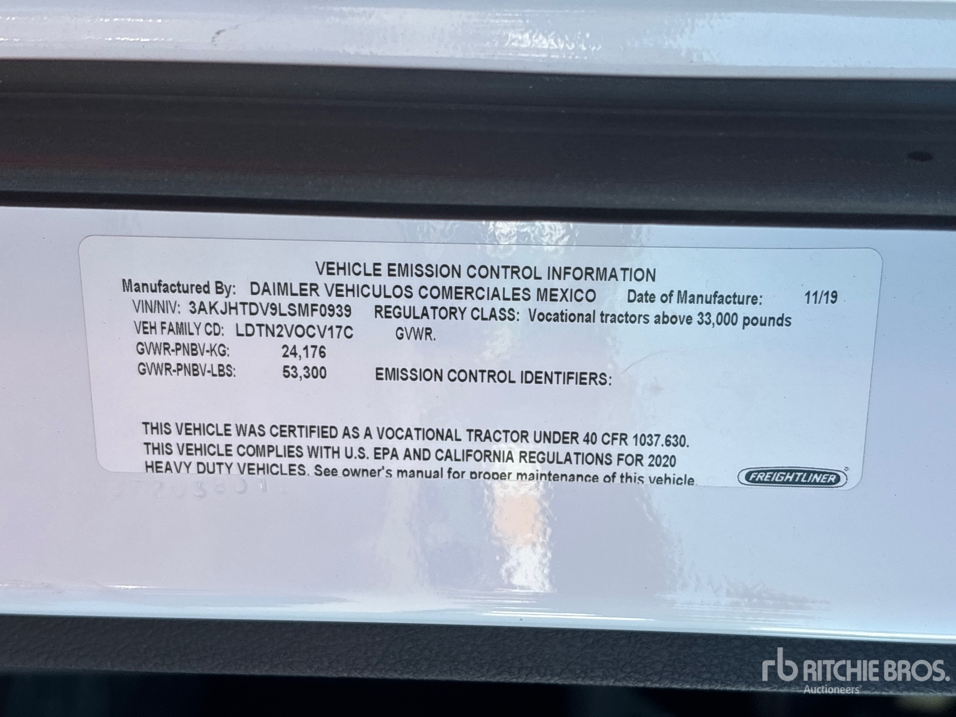 2020 Freightliner CASCADIA 116
