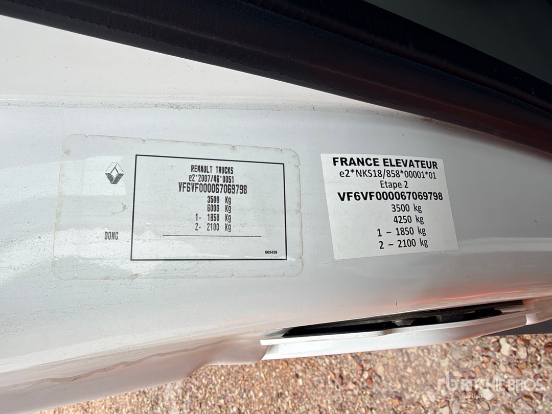 Photo of 2021 Renault MASTER