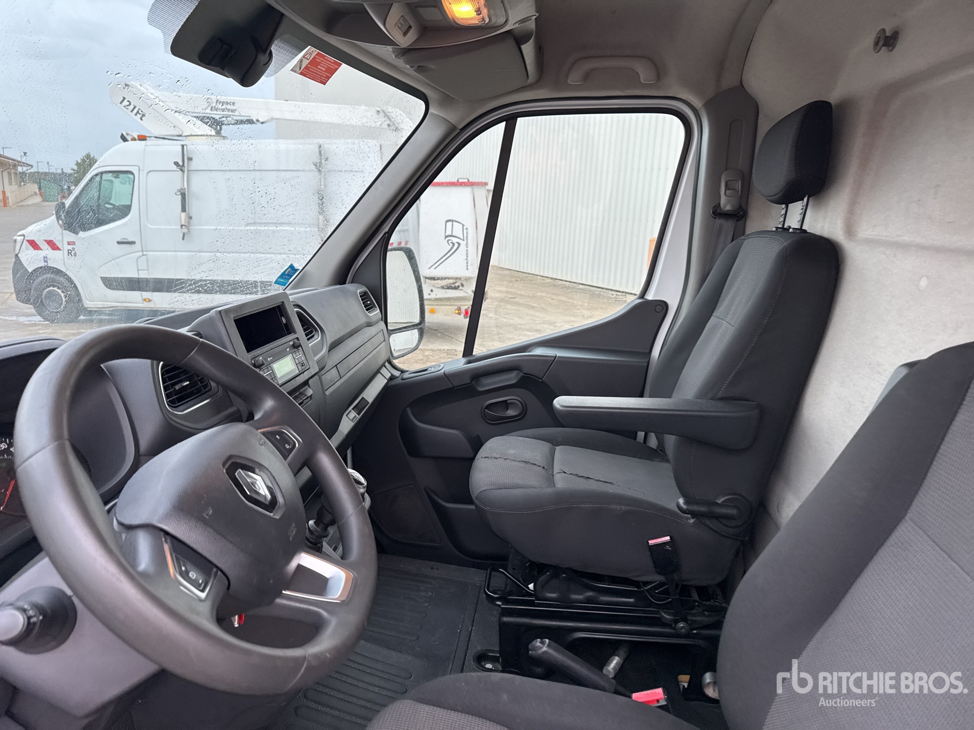 2021 Renault MASTER