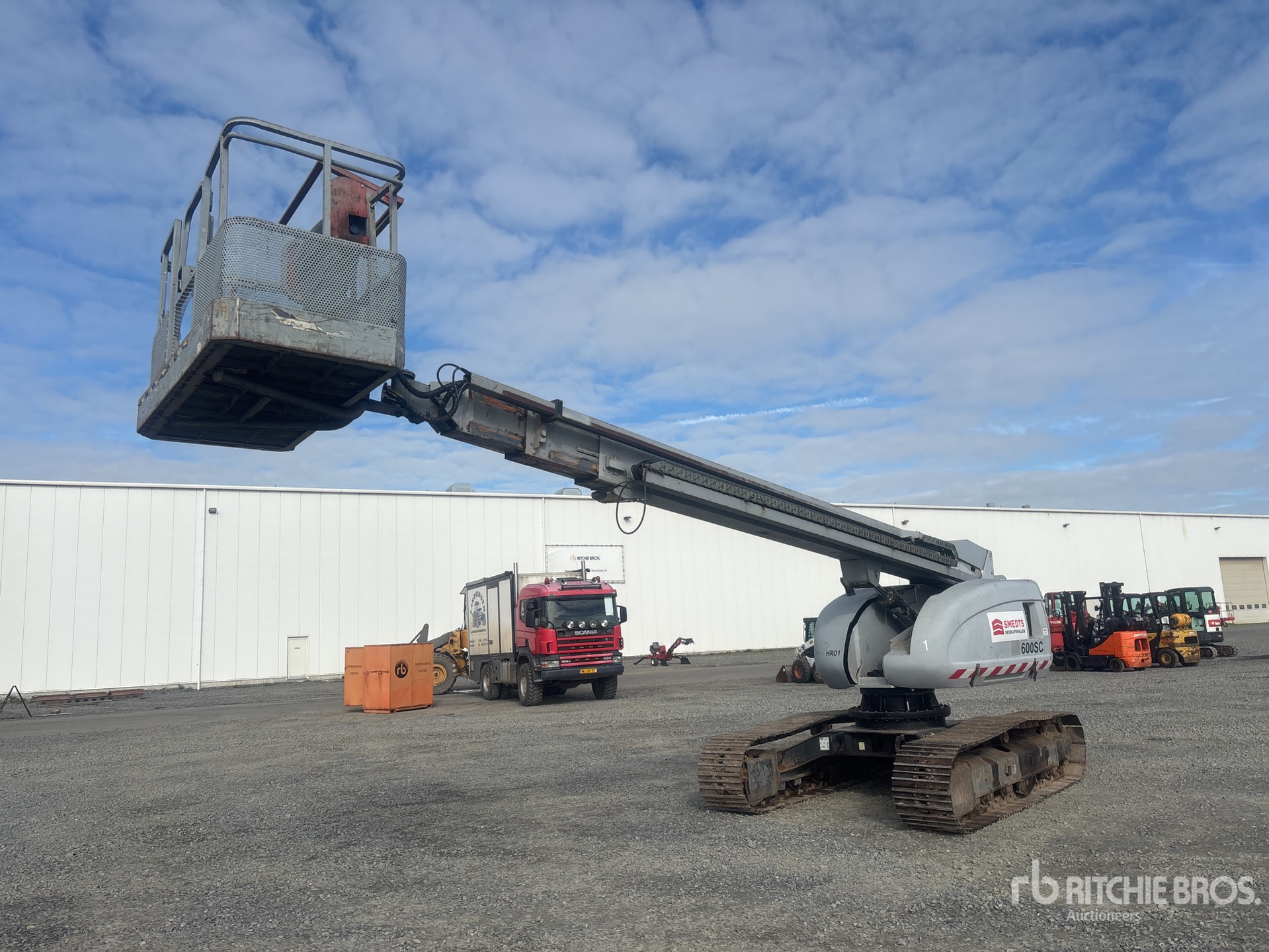 2001 JLG 600SC