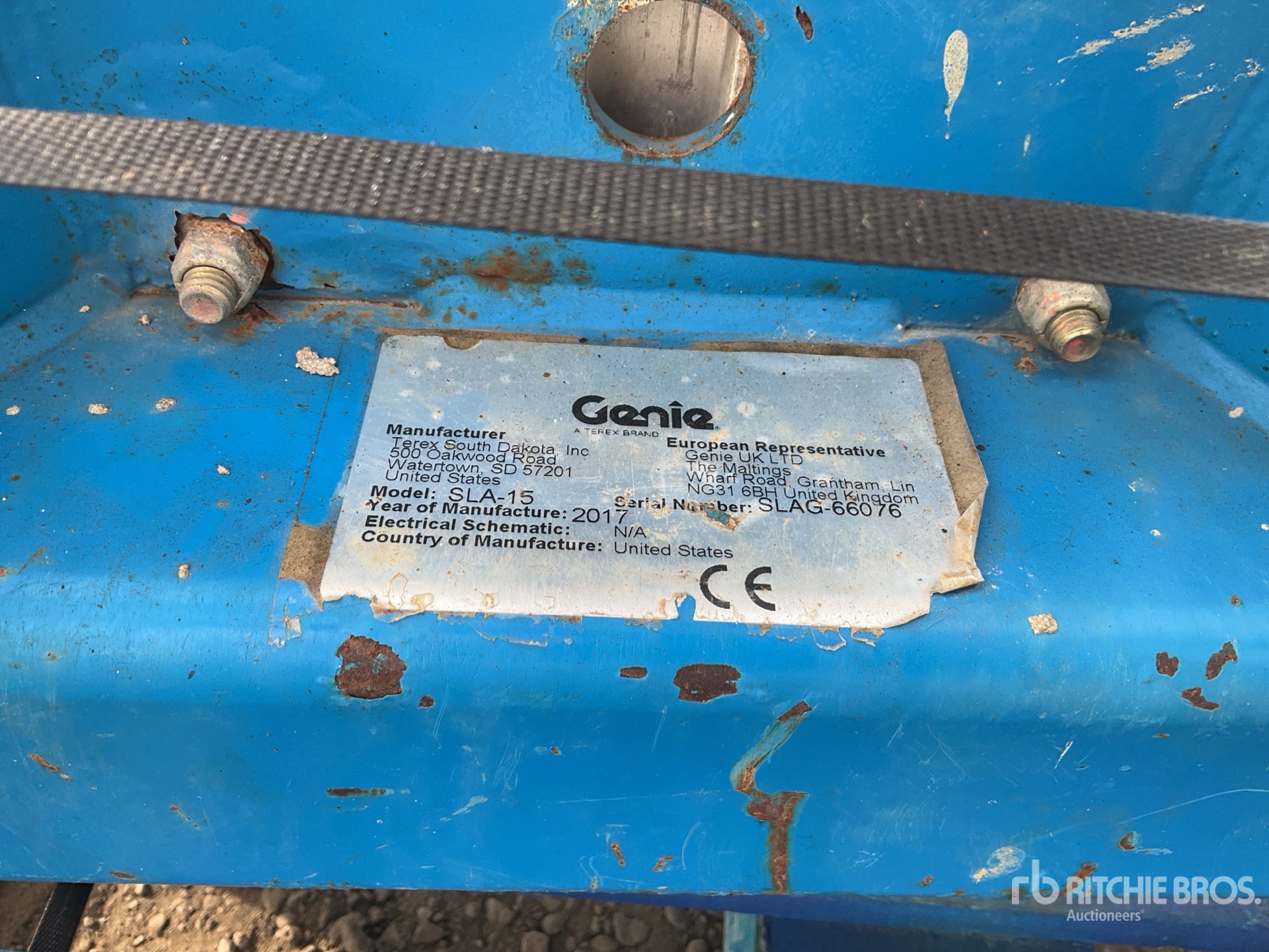 2017 Genie SLA-15