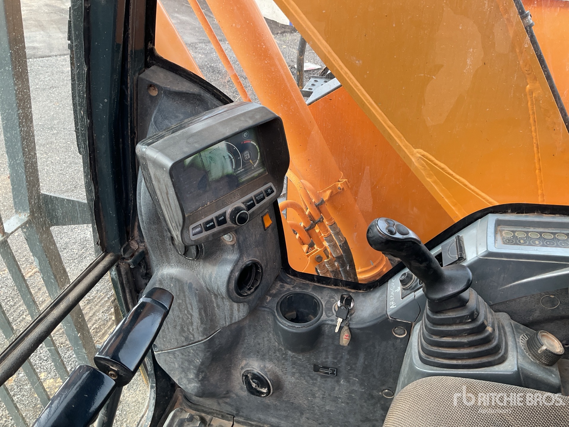 2014 Hyundai ROBEX 145LCR-9A