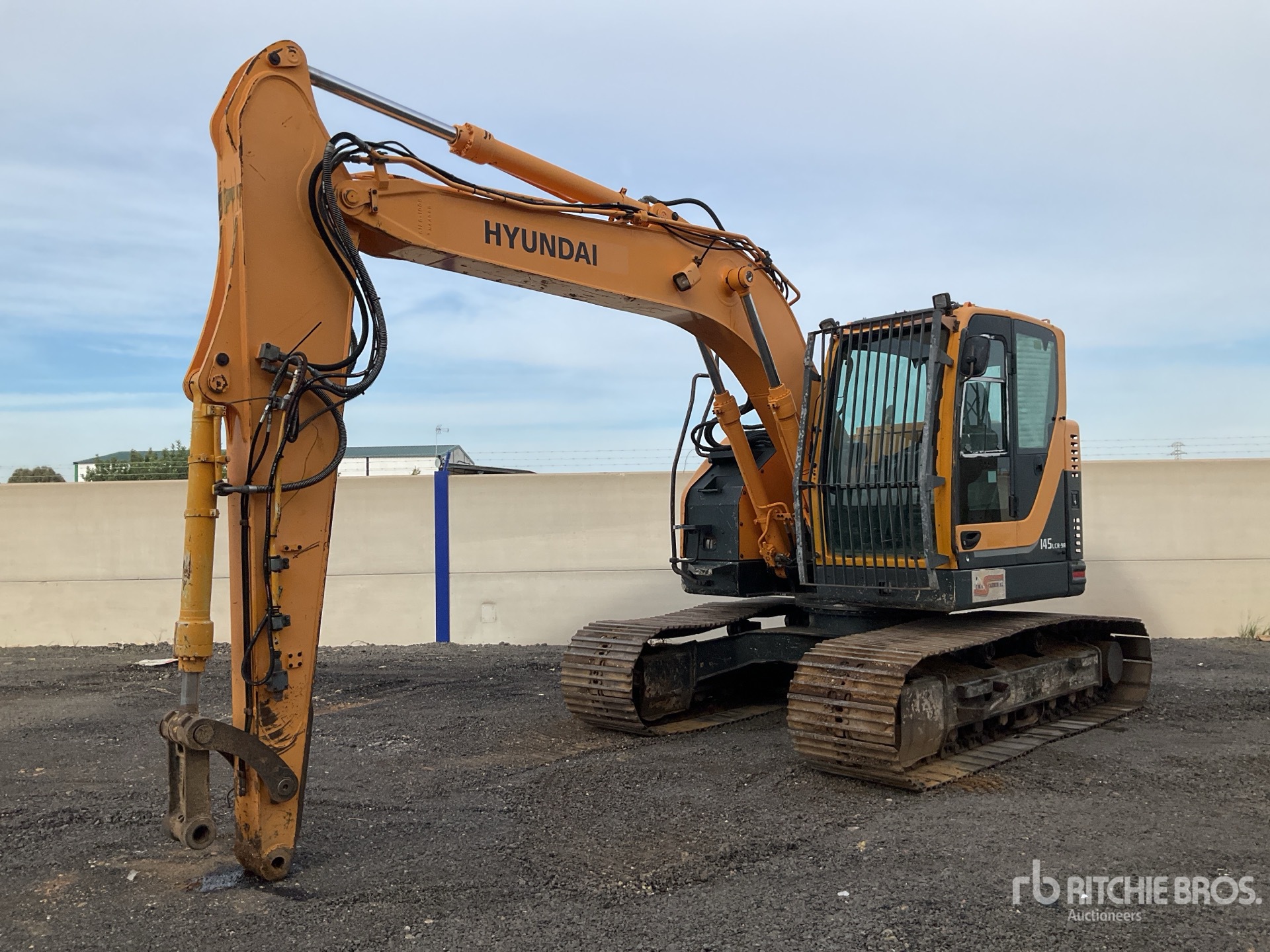 Photo of 2014 Hyundai ROBEX 145LCR-9A
