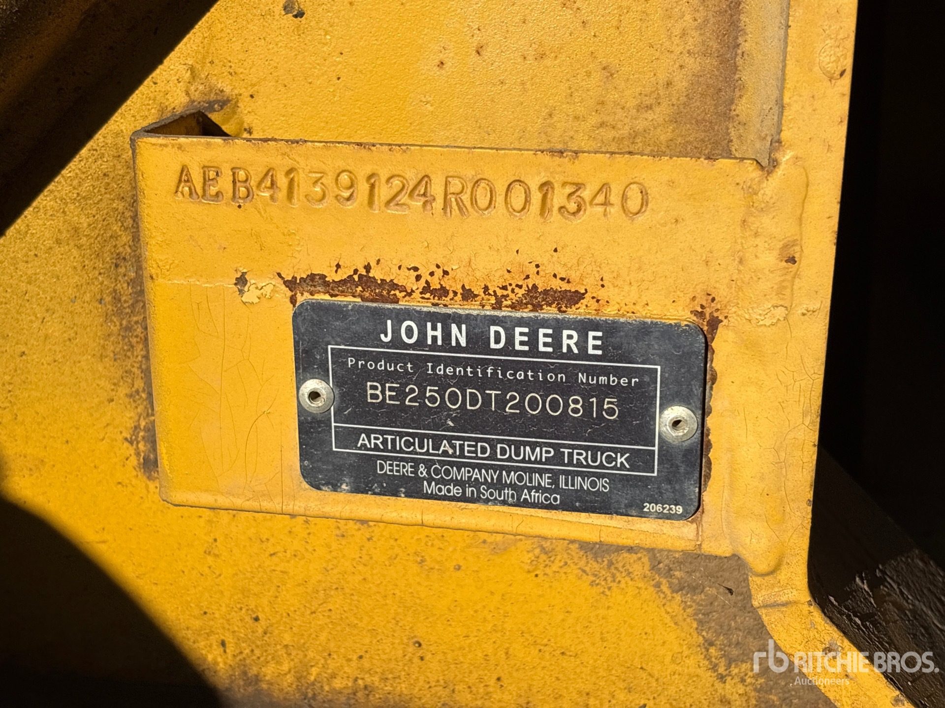 2004 John Deere 250D