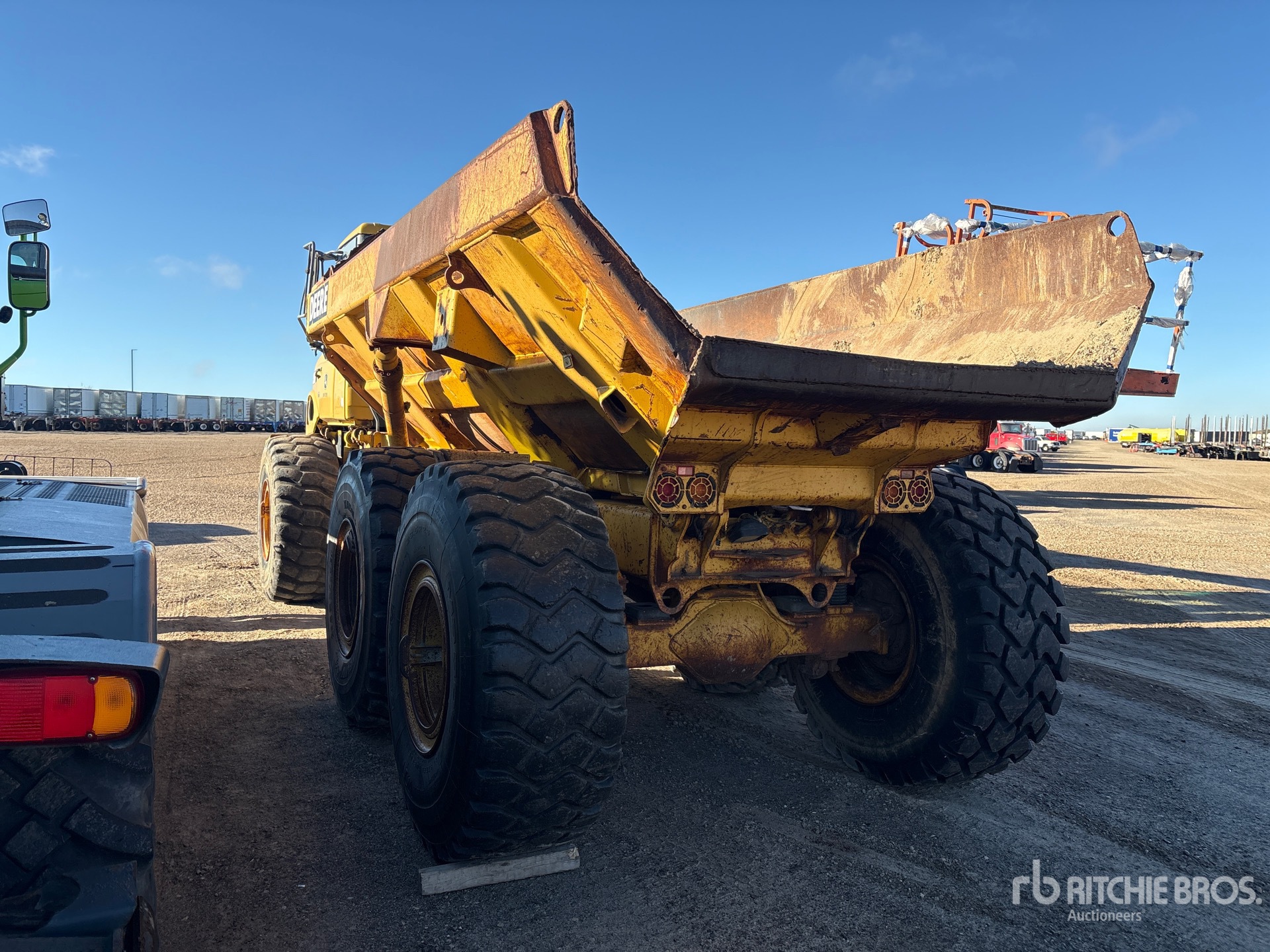 2004 John Deere 250D