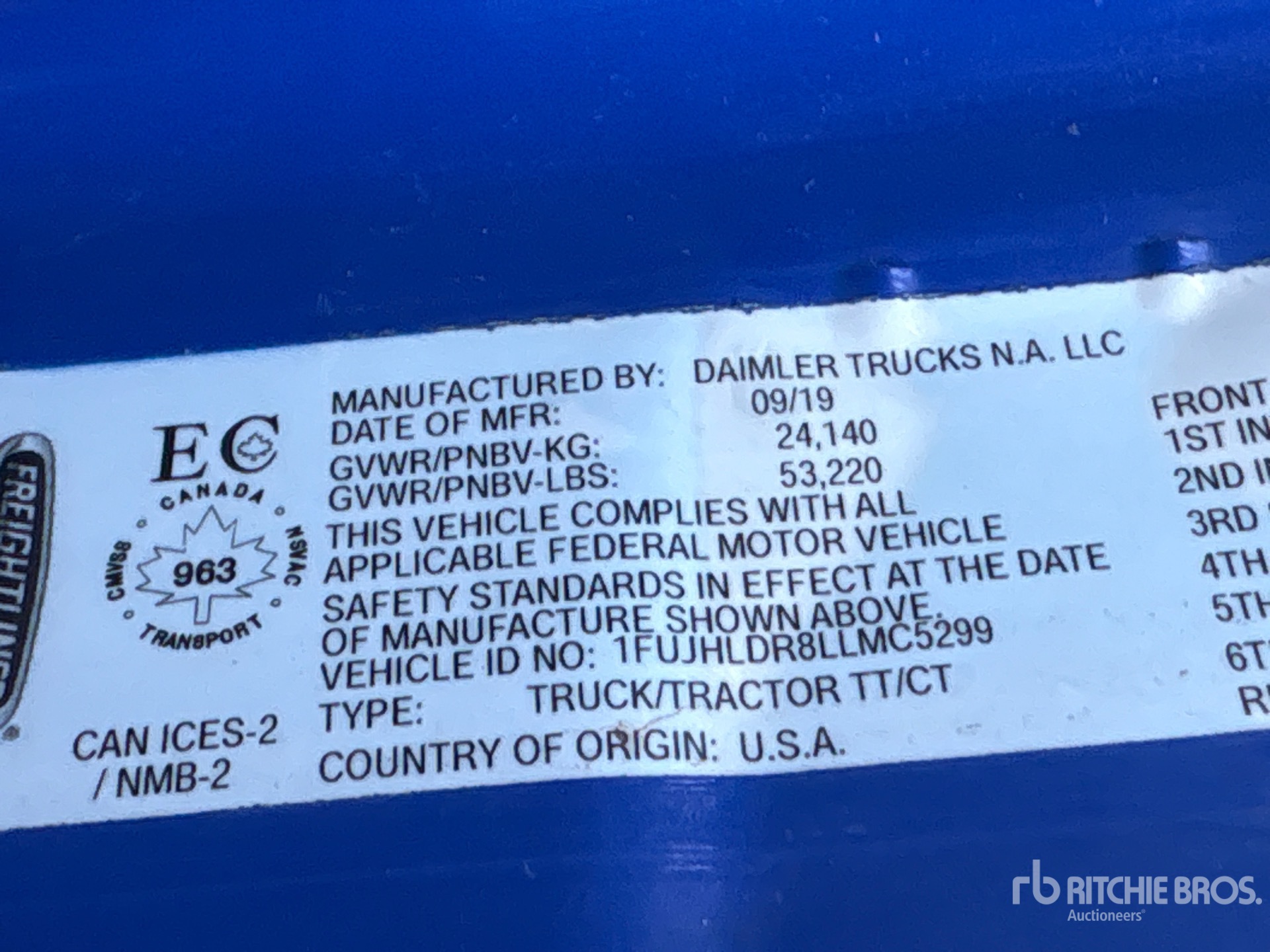 2020 Freightliner CASCADIA 126