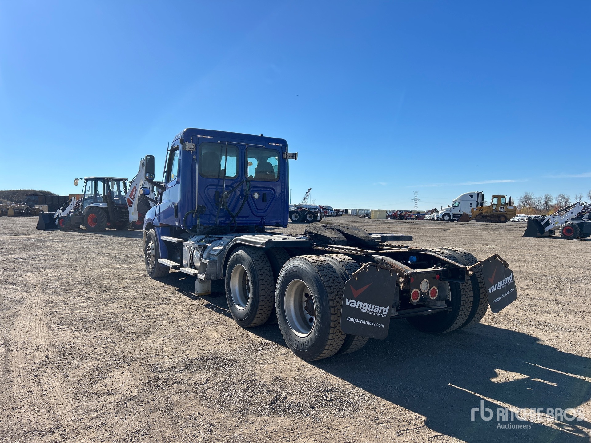 2020 Freightliner CASCADIA 126