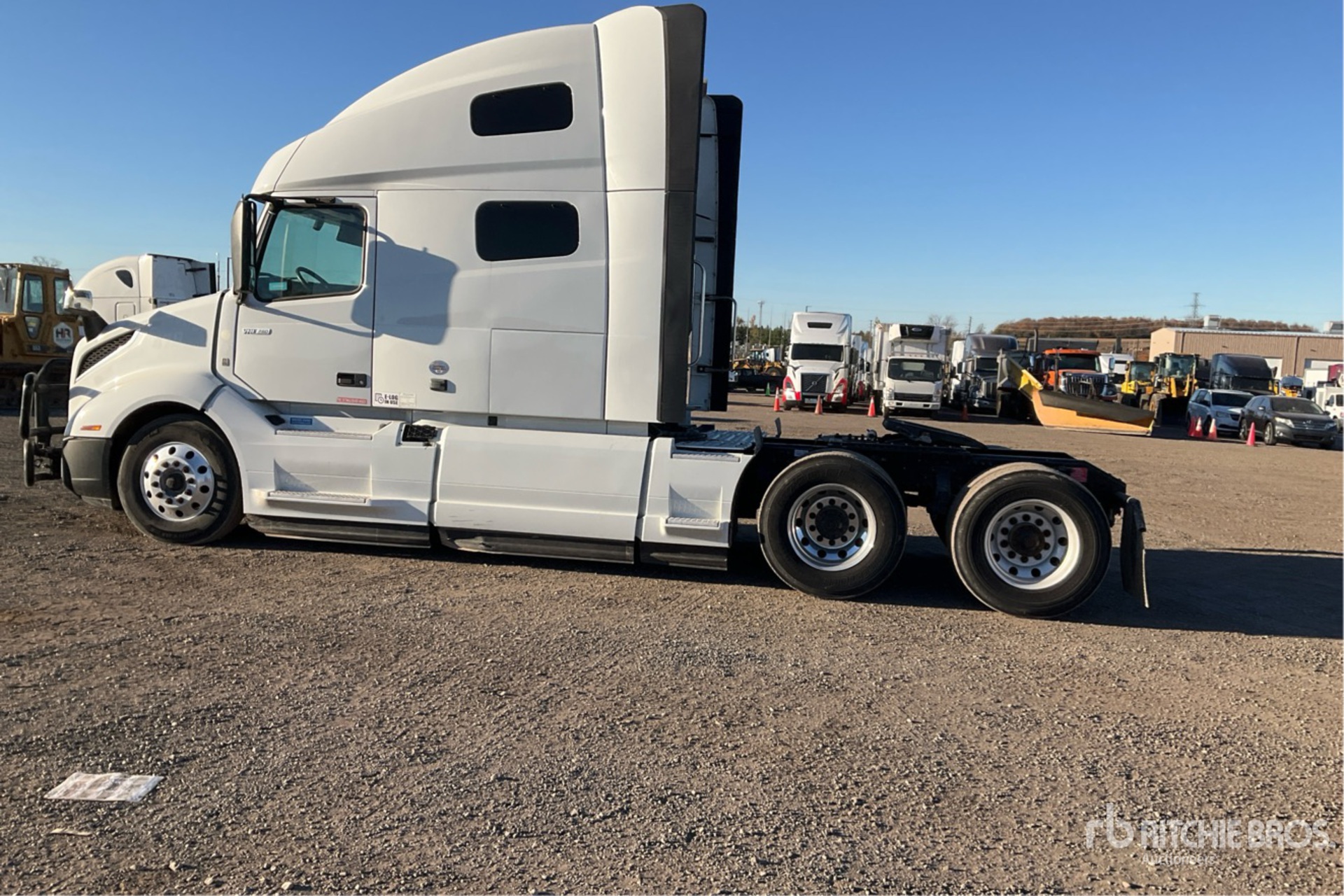 2022 Volvo VNL760