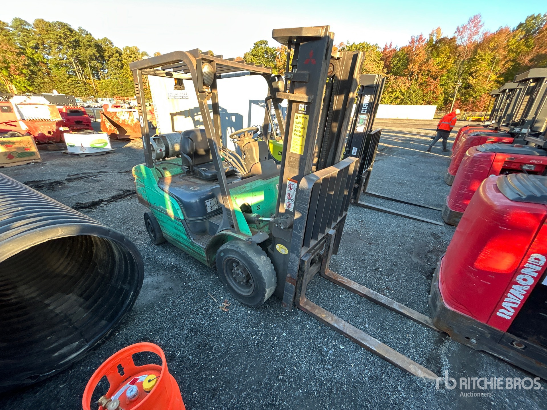 2016 Mitsubishi FG25N