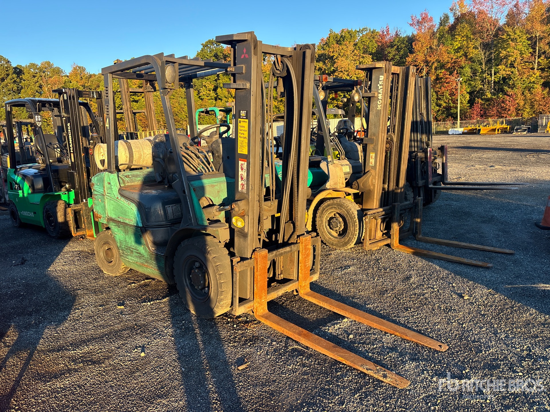 2016 Mitsubishi FG25N
