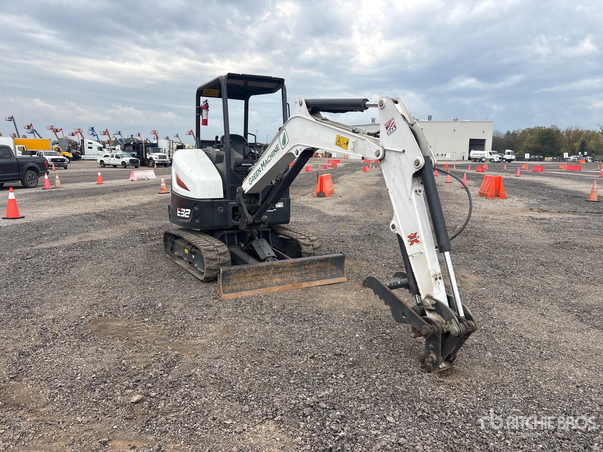 2021 Bobcat E32I