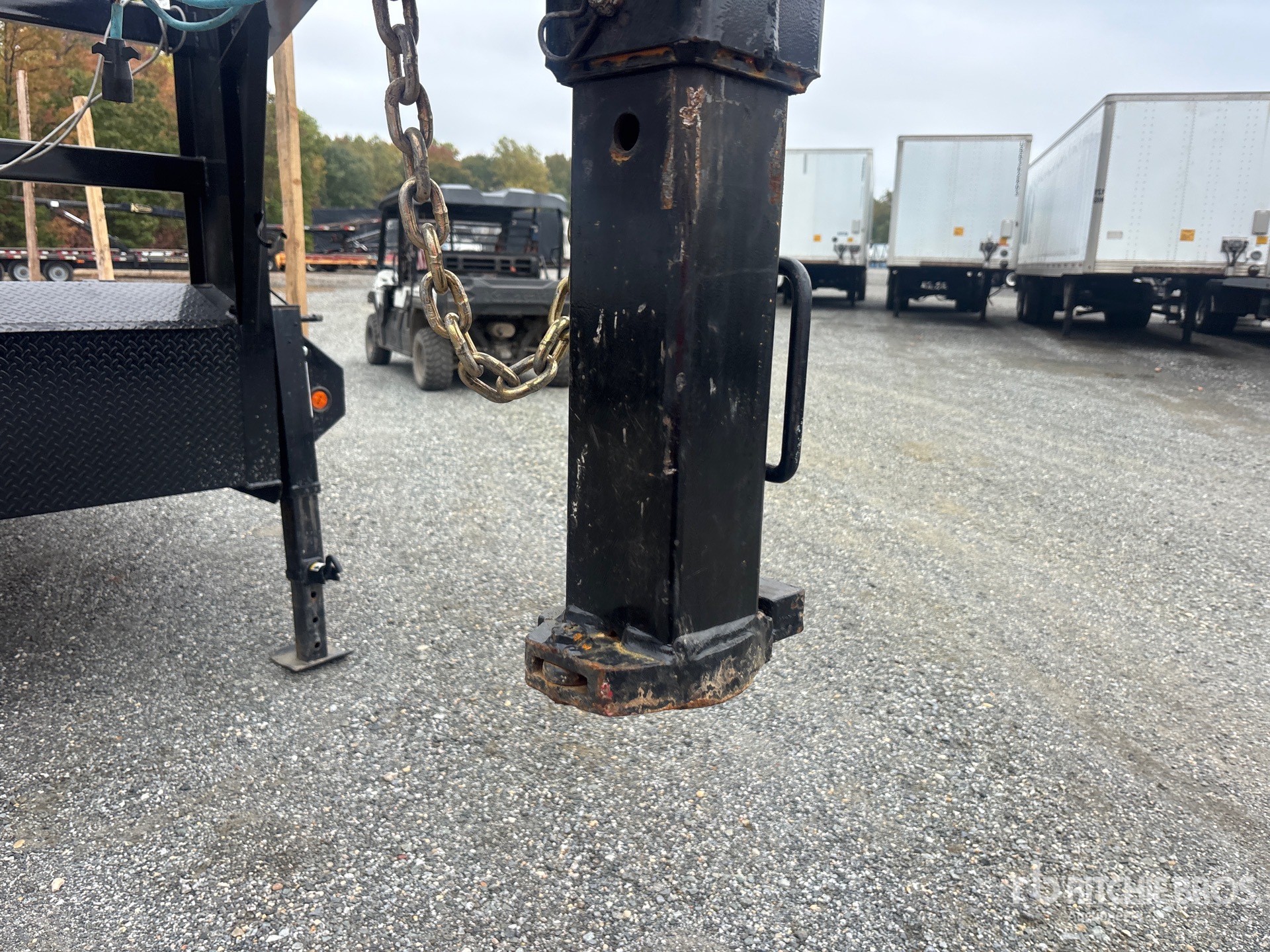 2027 Pj Trailers LQ302