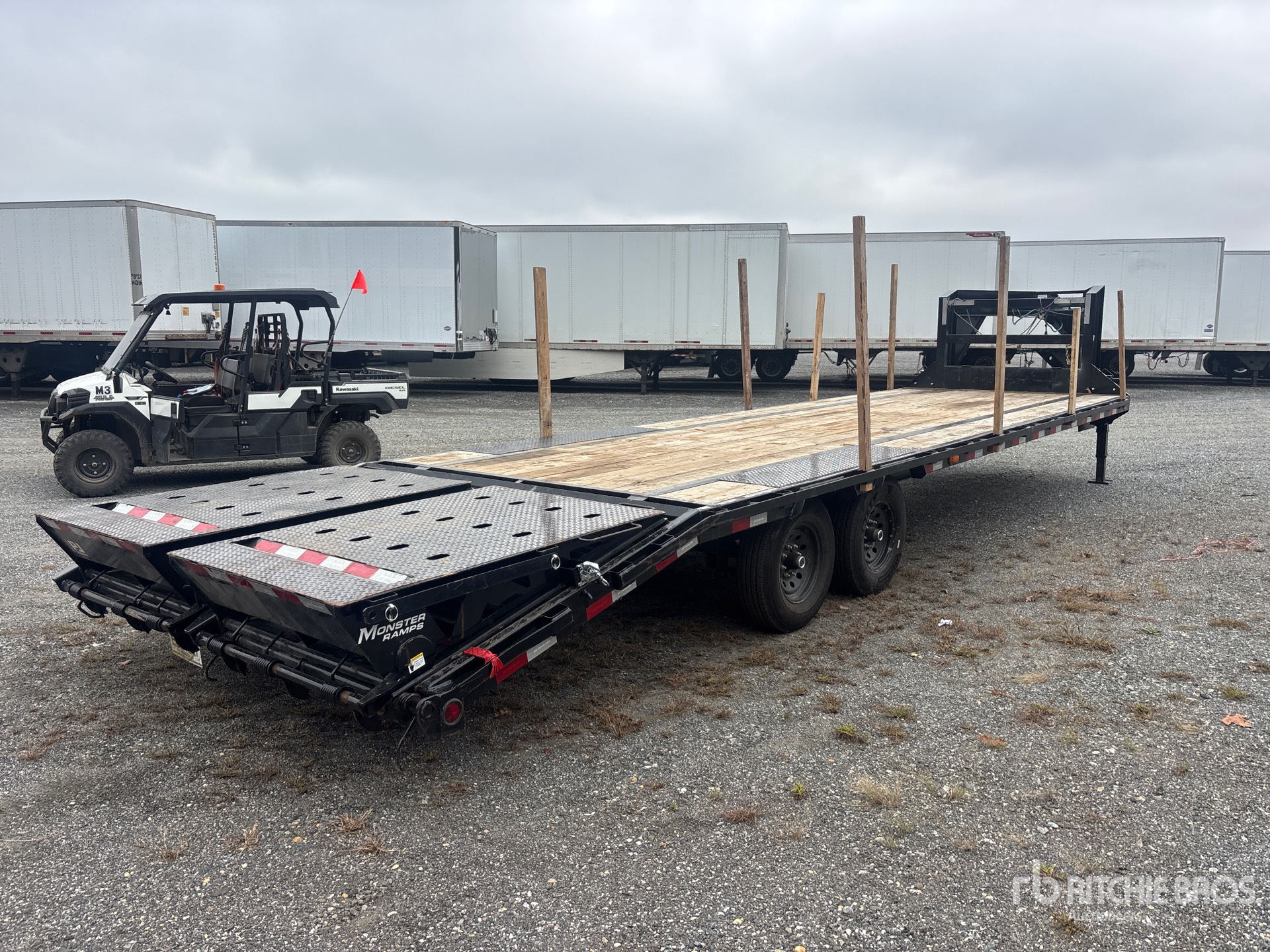 2027 Pj Trailers LQ302