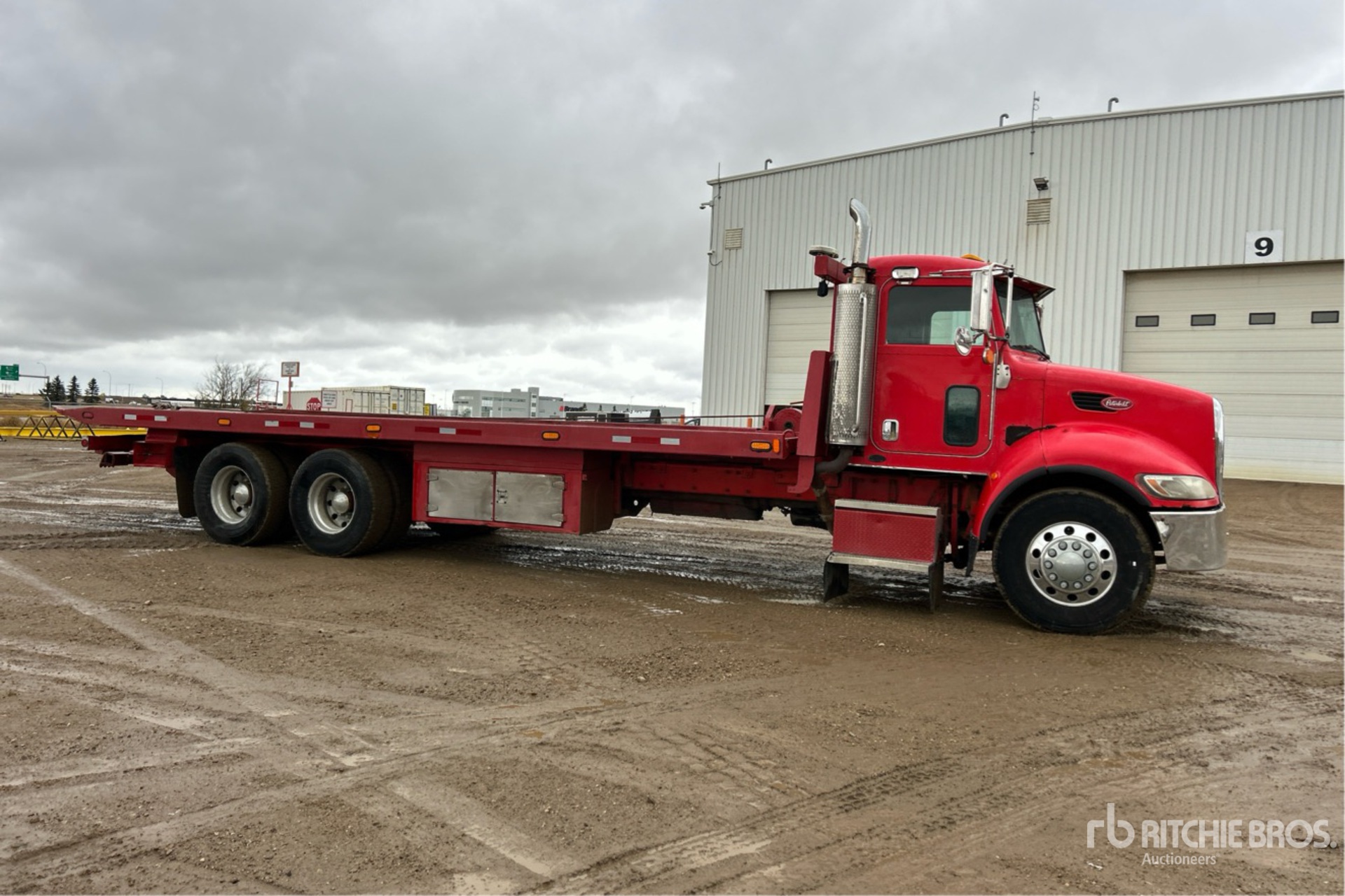 2006 Peterbilt 335