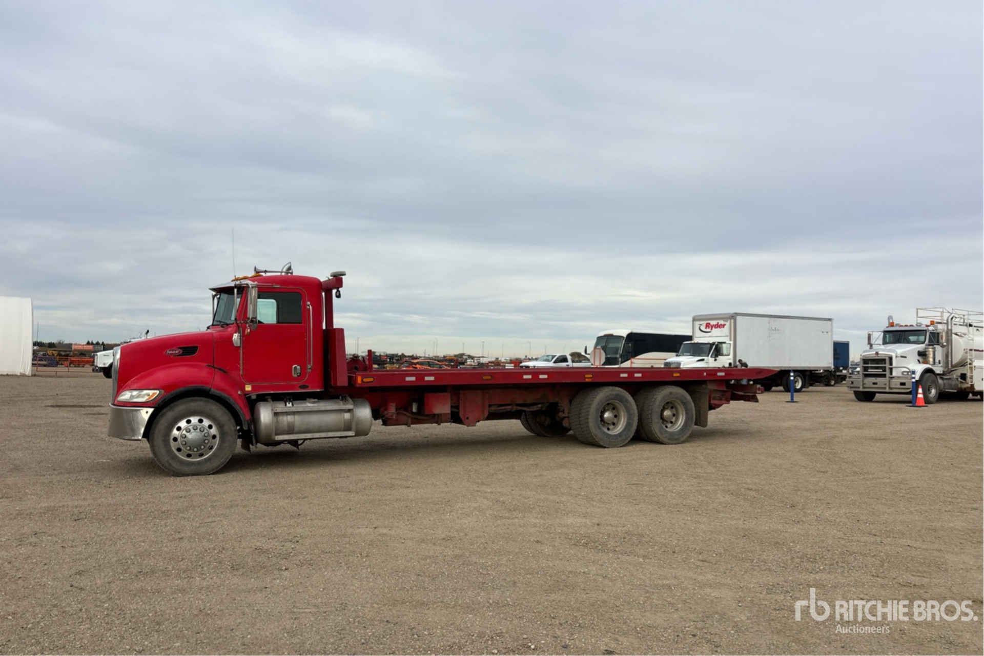 2006 Peterbilt 335