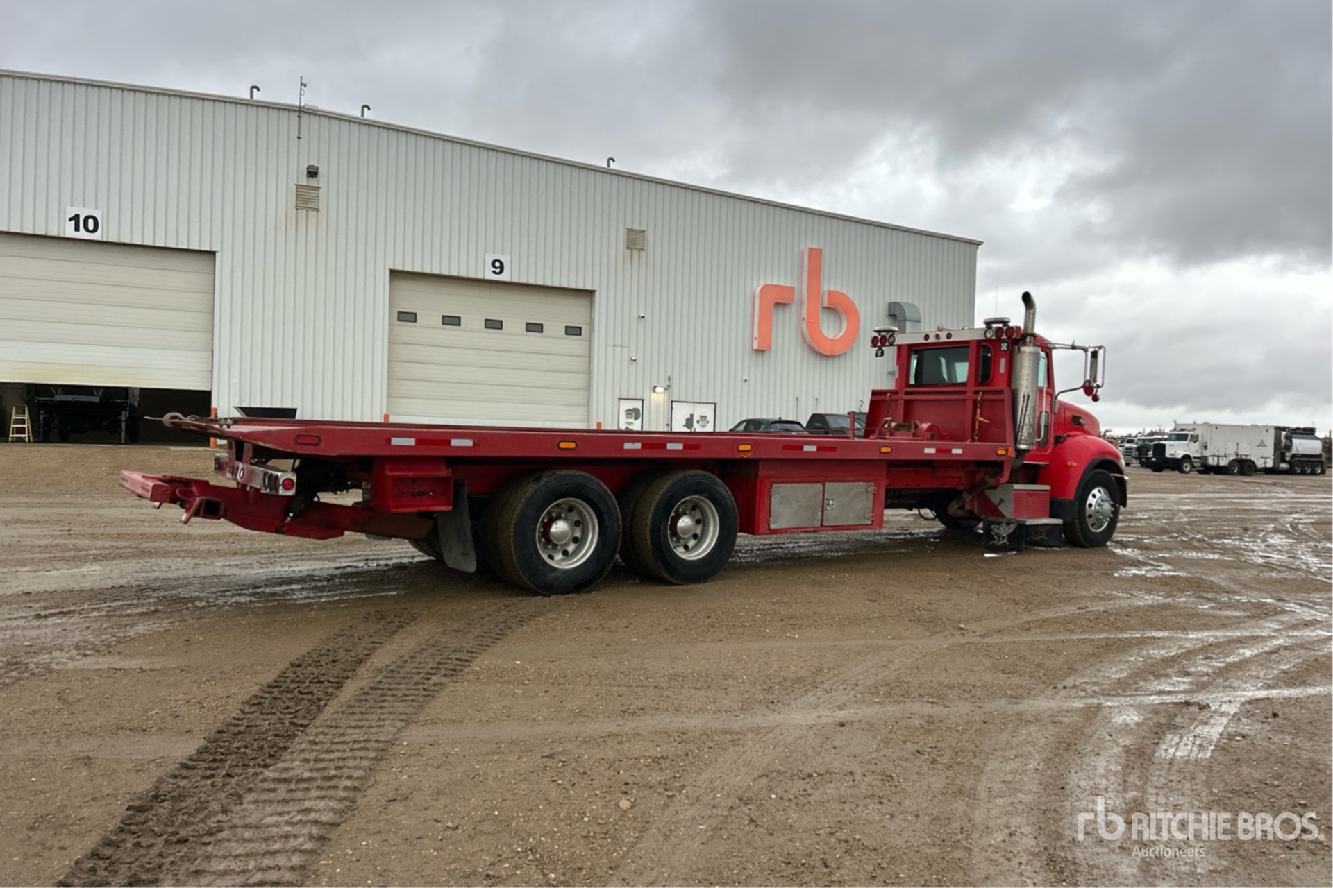 2006 Peterbilt 335