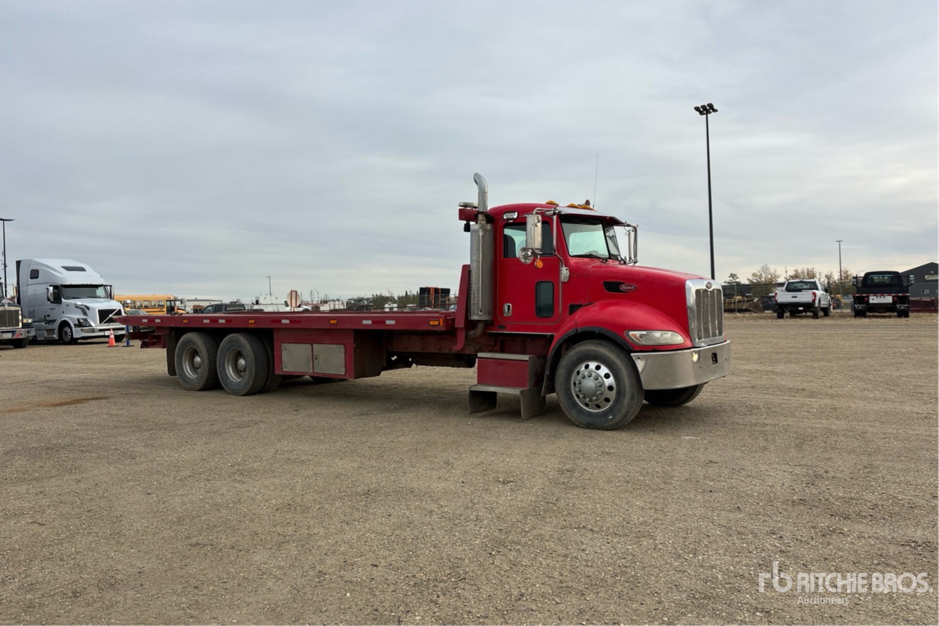 2006 Peterbilt 335