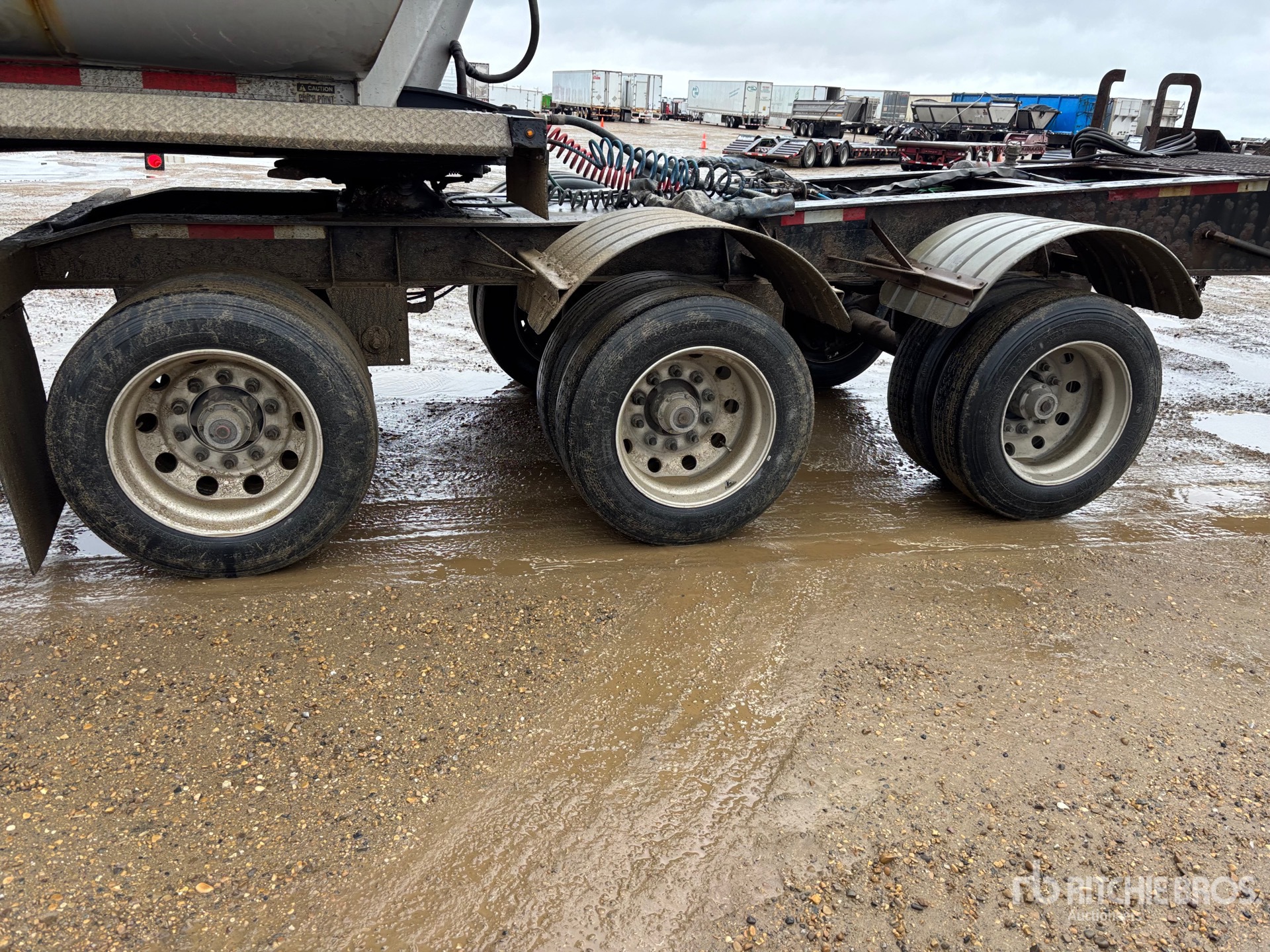 2012 Arnes 15 FT SUPER B-TRAIN LEAD