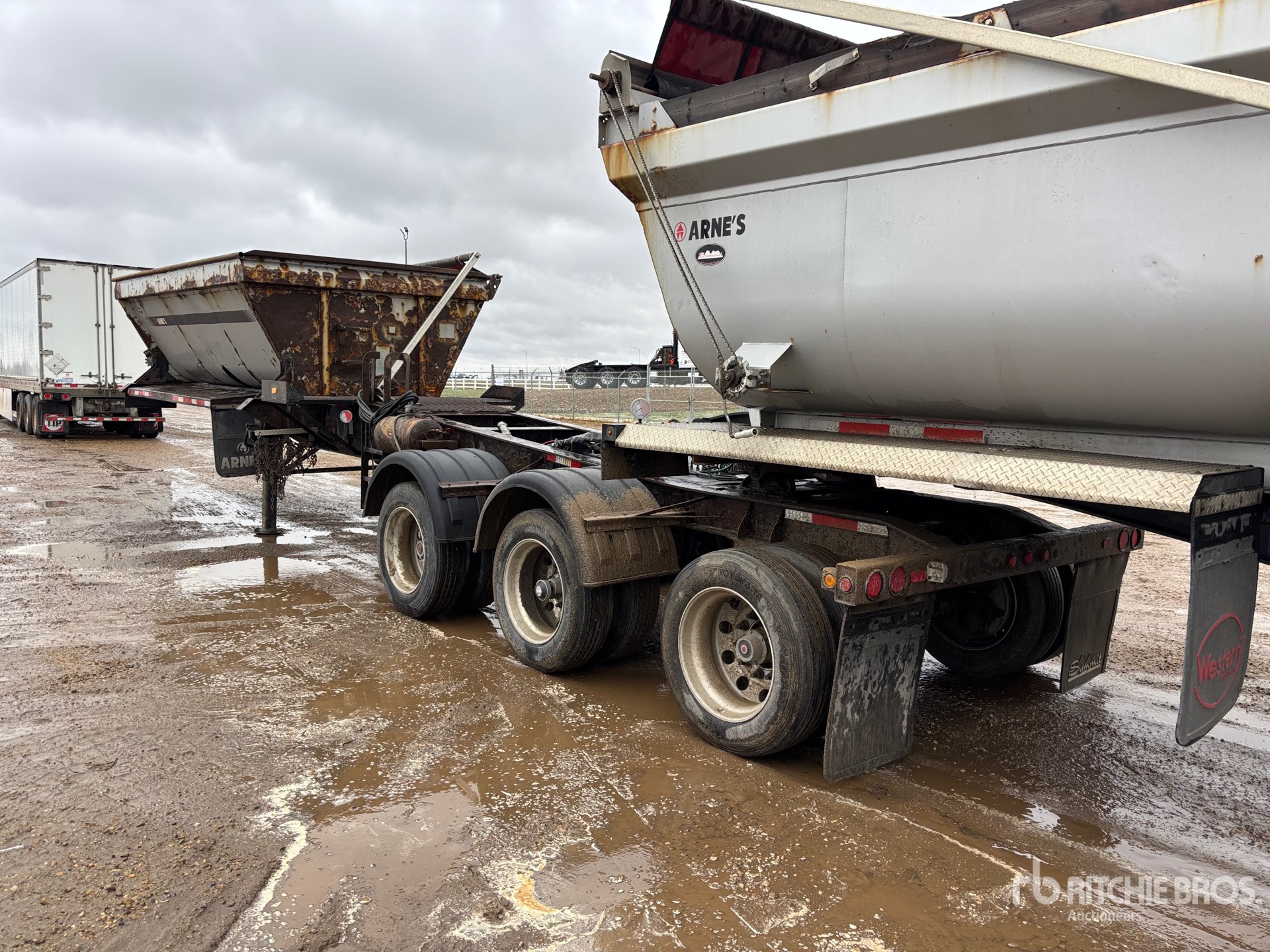 2012 Arnes 15 FT SUPER B-TRAIN LEAD