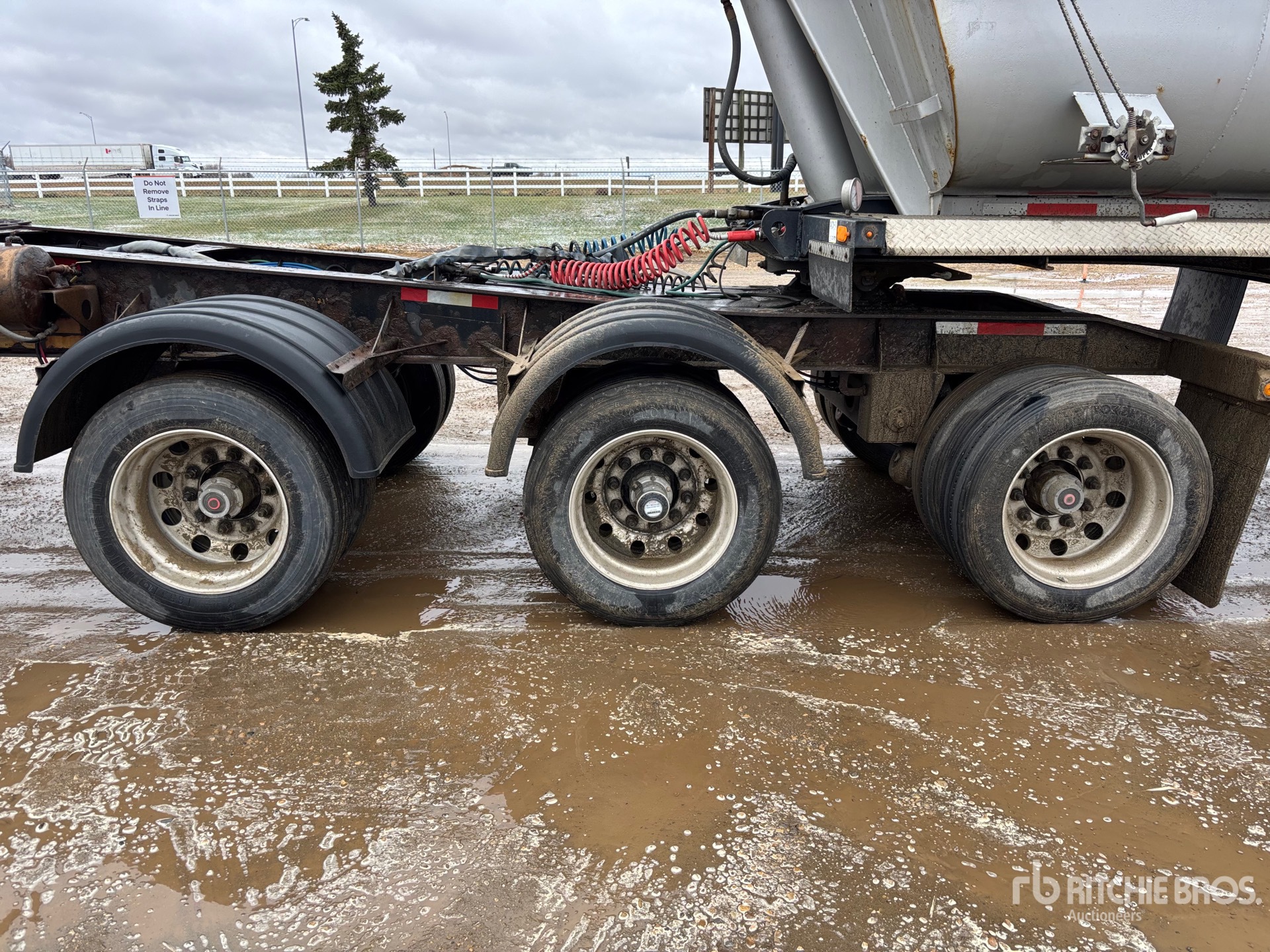 2012 Arnes 15 FT SUPER B-TRAIN LEAD