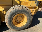 Cadre with Pneus de traction arrière gauche