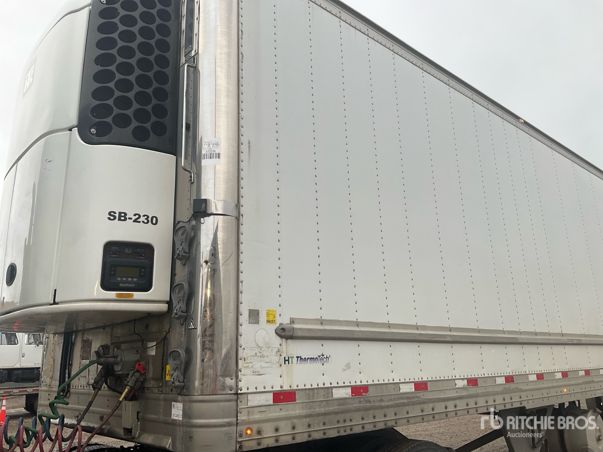 2015 Hyundai 53 FT X 102 IN T/A