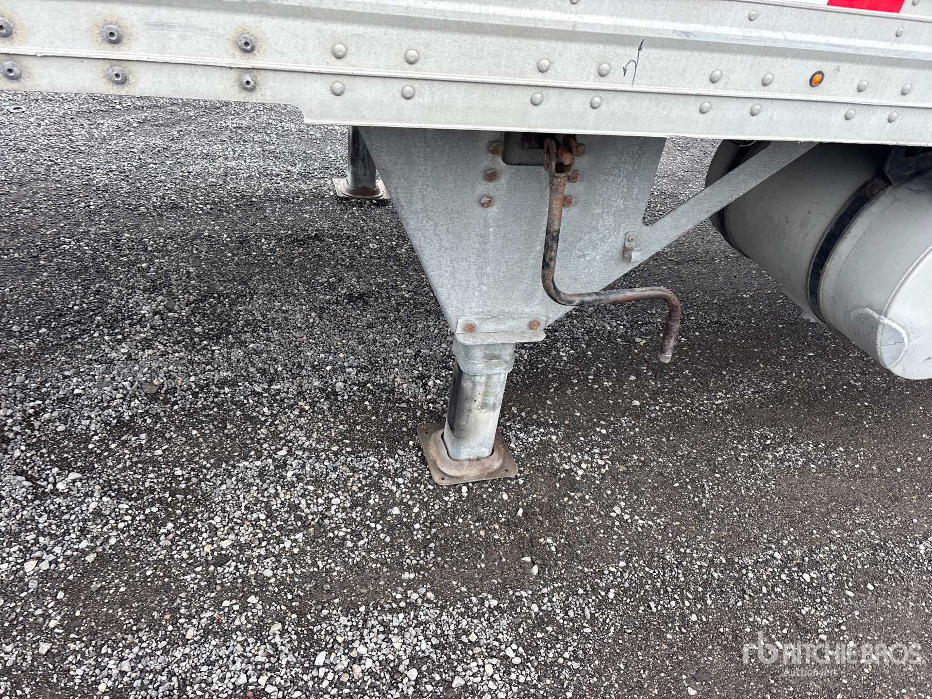 2015 Hyundai 53 FT X 102 IN T/A