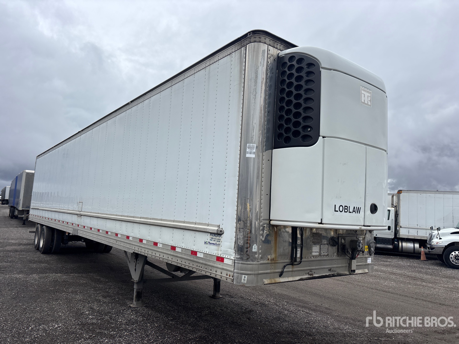 2015 Hyundai 53 FT X 102 IN T/A