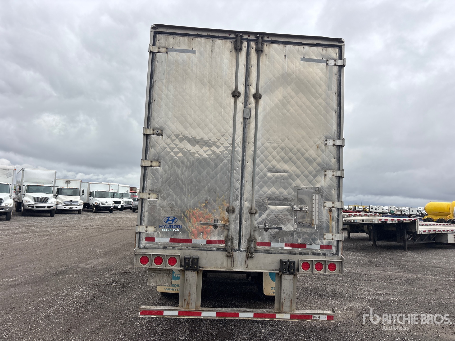 2015 Hyundai 53 FT X 102 IN T/A