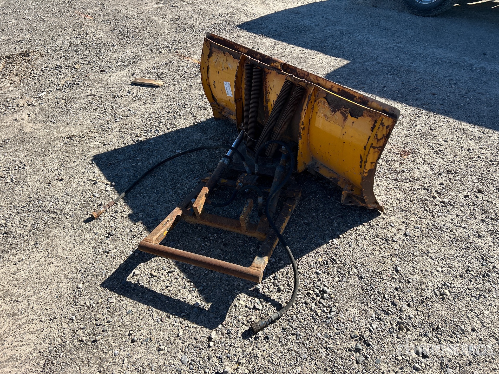 Trackless 60 IN