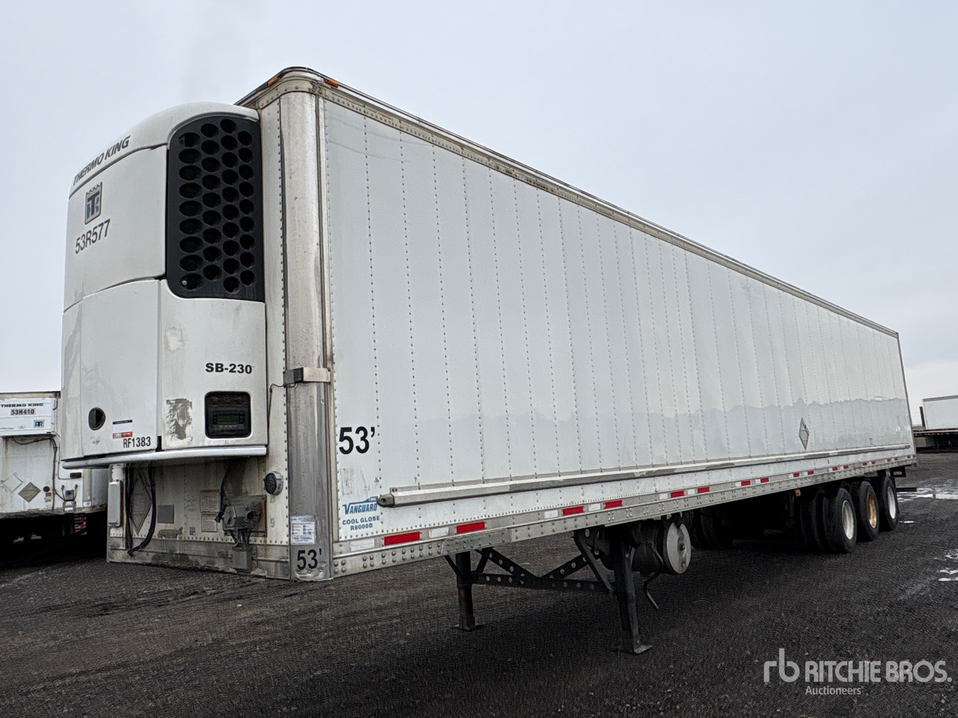 2012 Vanguard 53 ft x 102 in Tri/A