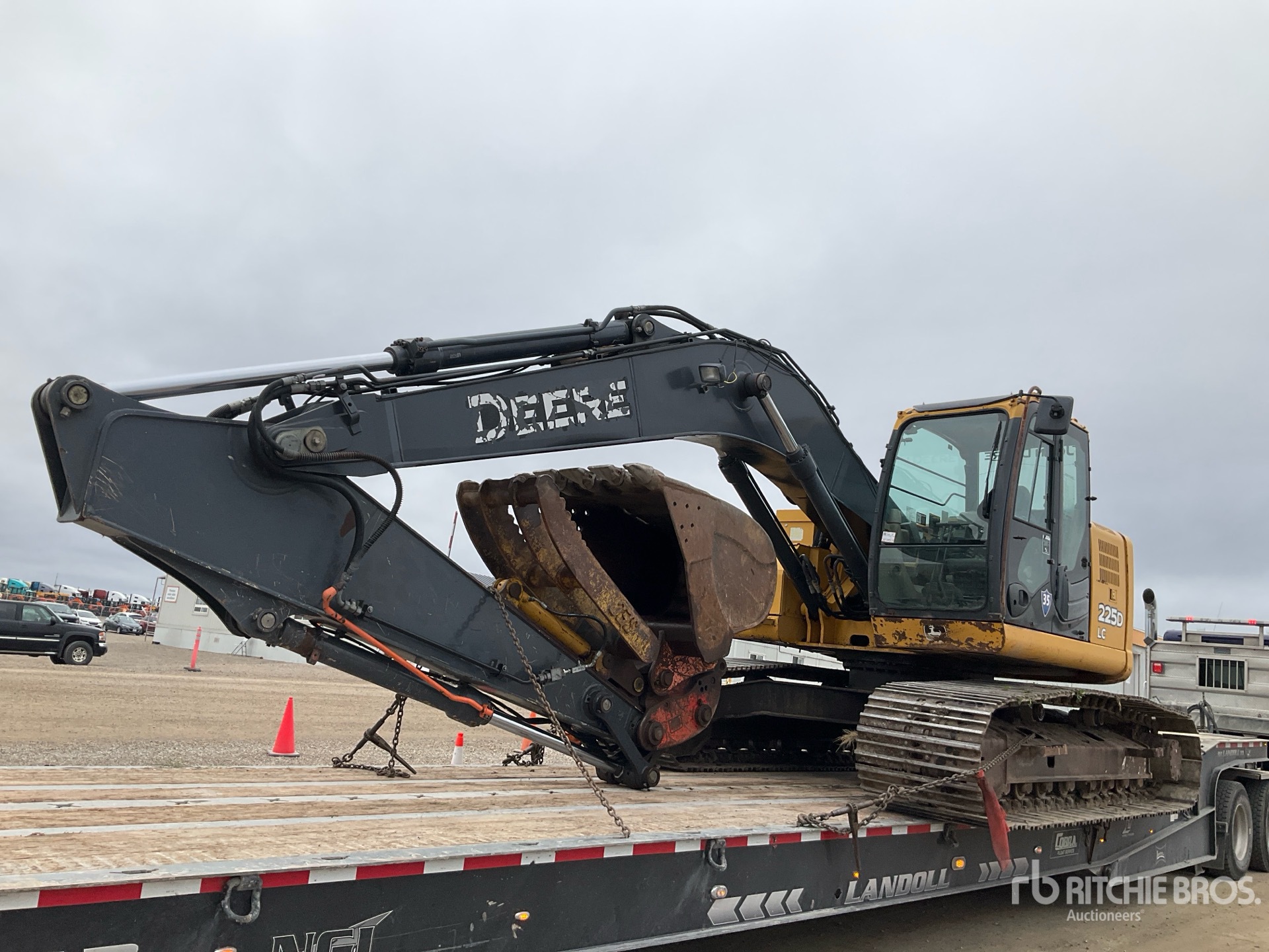 2009 John Deere 225D LC