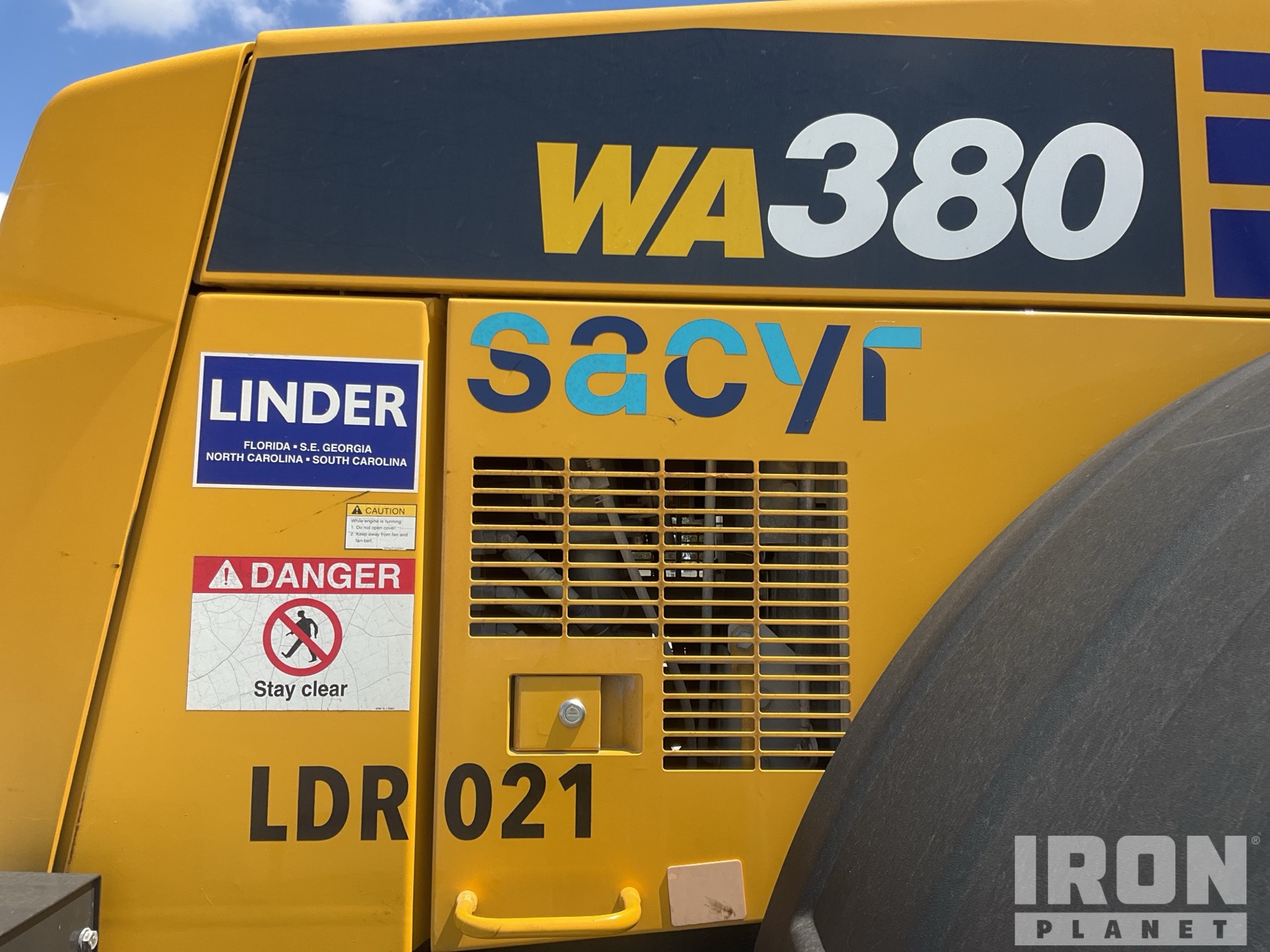 2023 Komatsu WA380-8